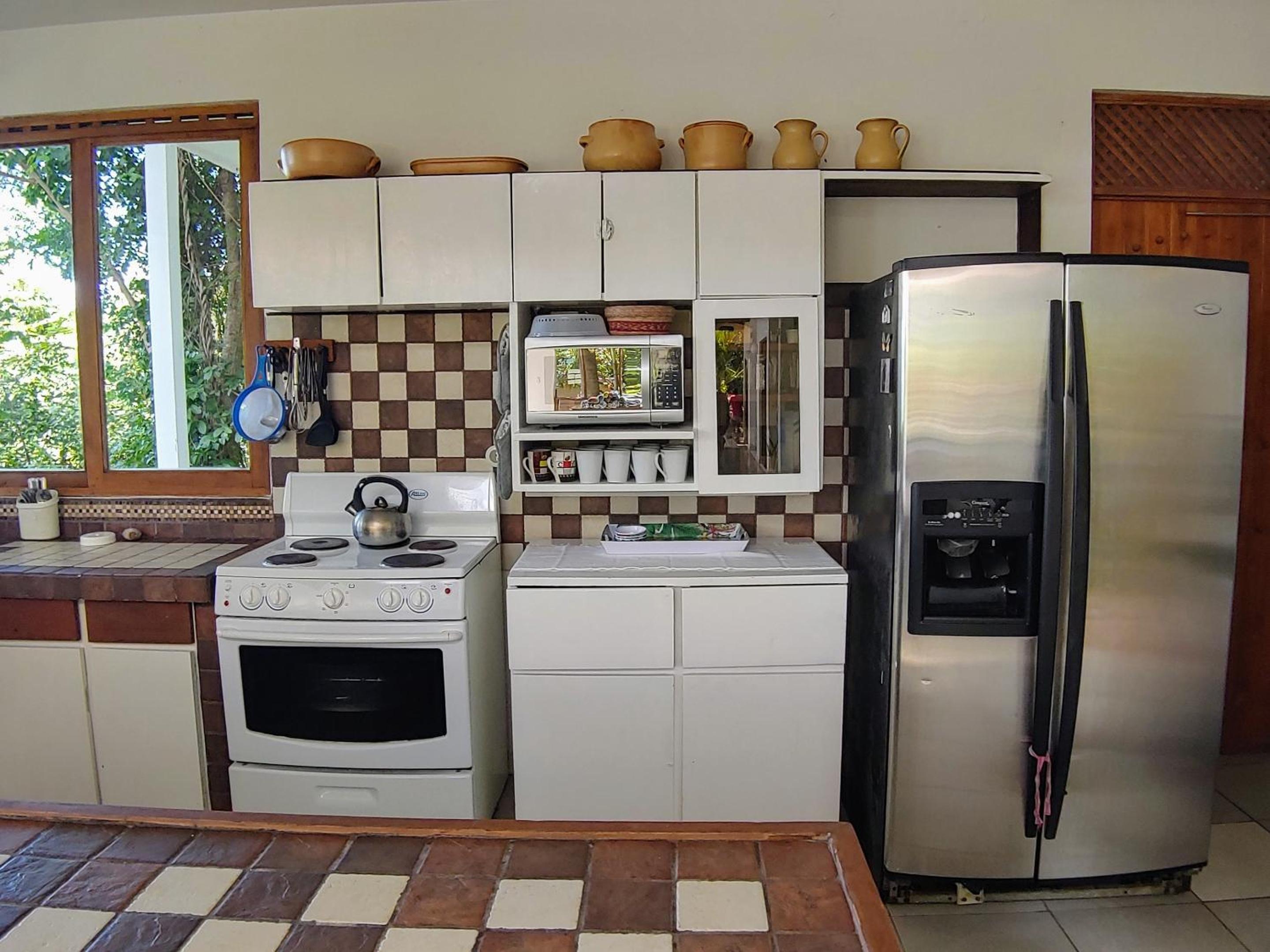 Casa Luna - Private Villa with Ocean View, Pool, AC, Wi-Fi