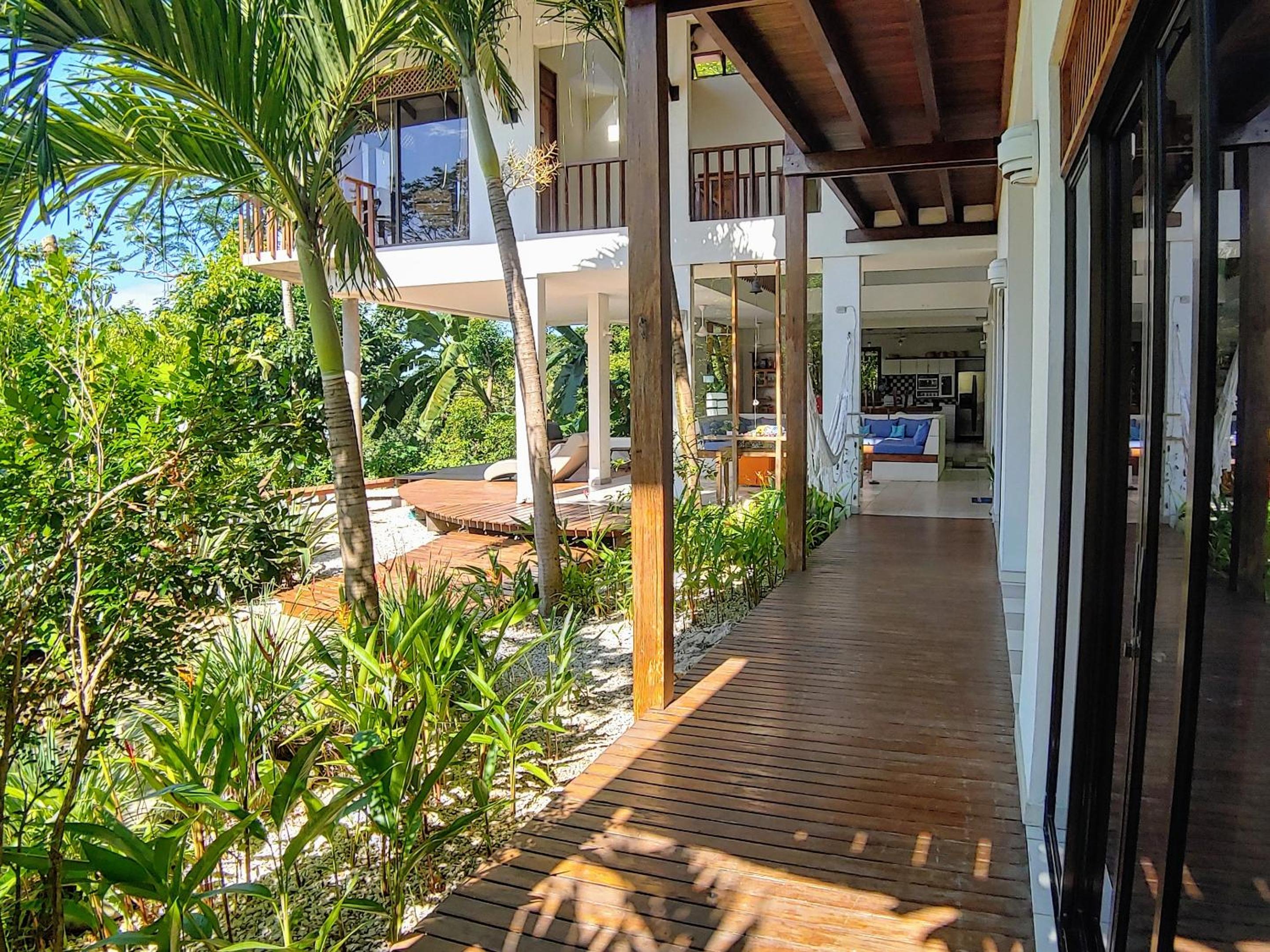 Casa Luna - Private Villa with Ocean View, Pool, AC, Wi-Fi