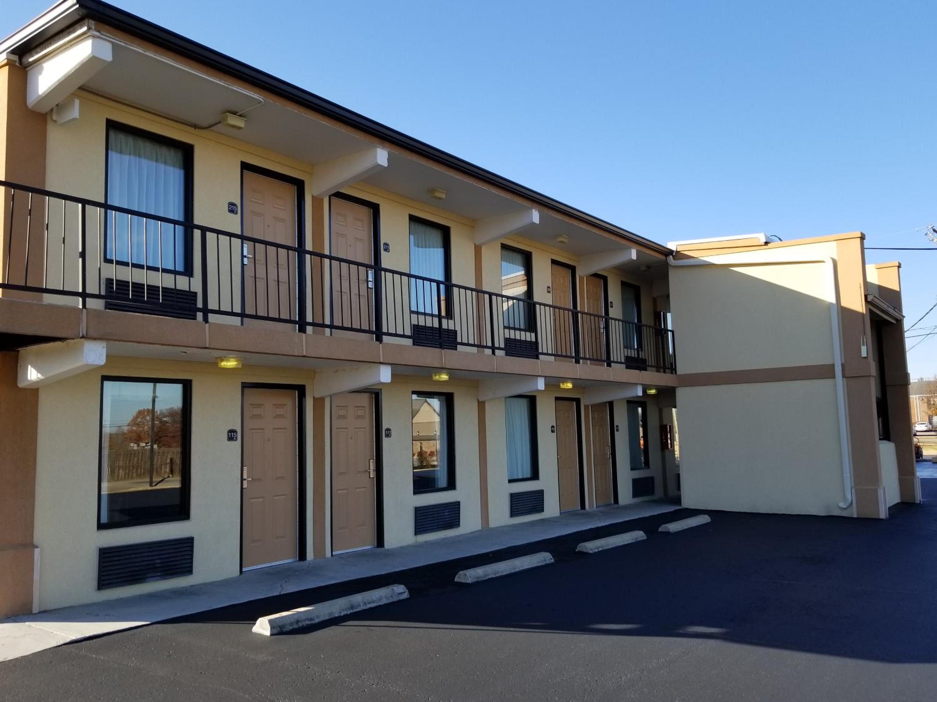 Asheville Vacations - Drakes Creek Inn - formerly The Relax Inn - Property Image 11