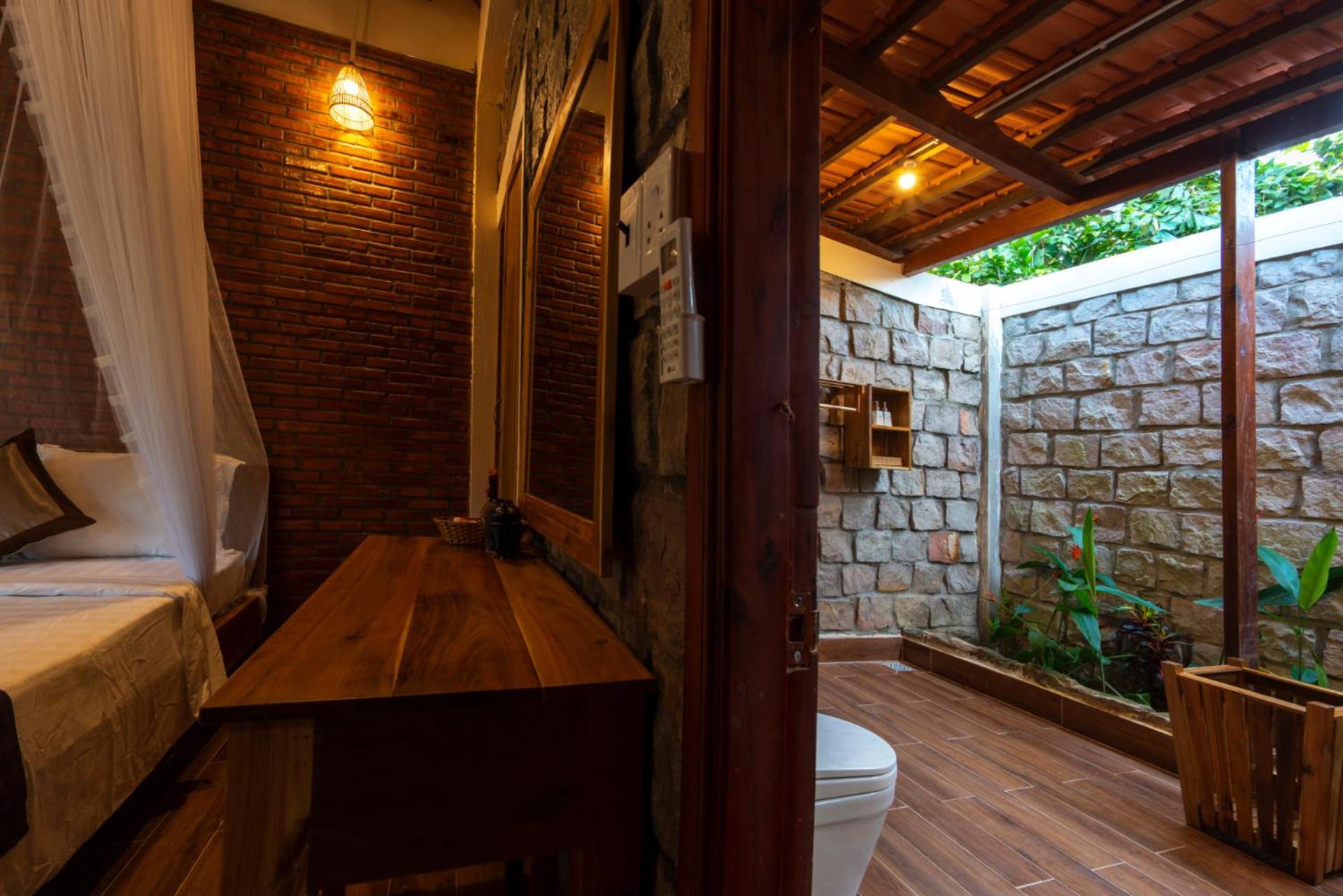 Island Lodge