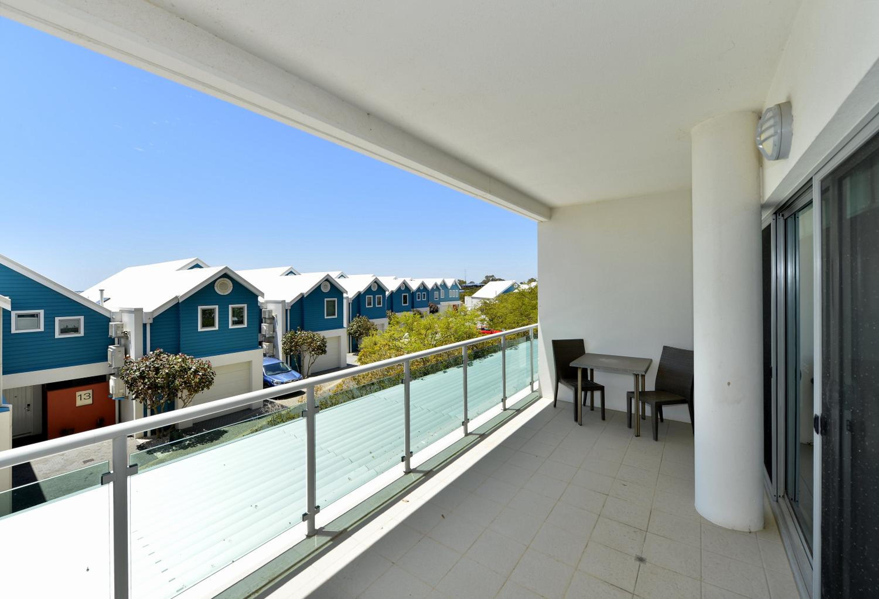 Sea Side 110