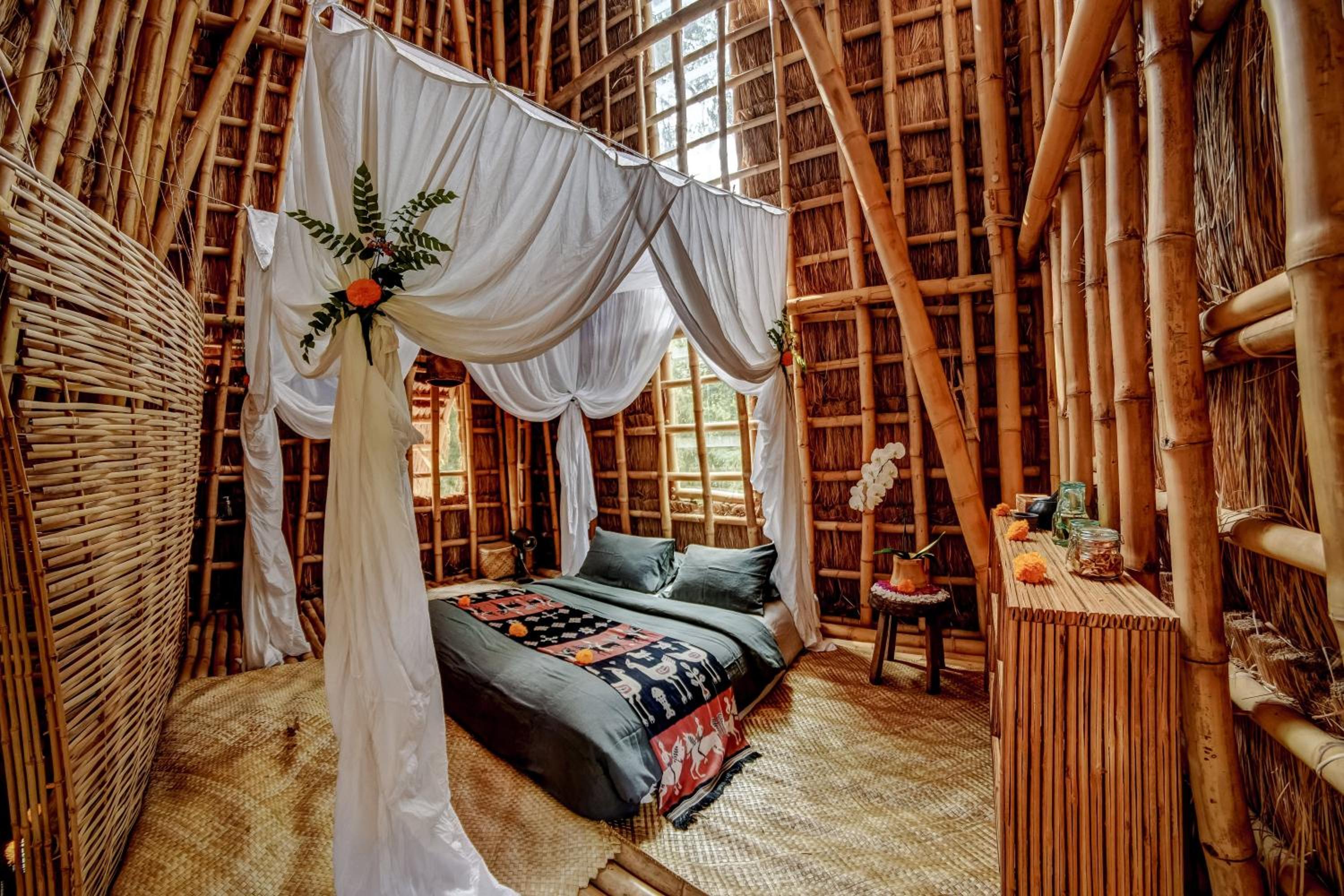 Bambu Indah 18