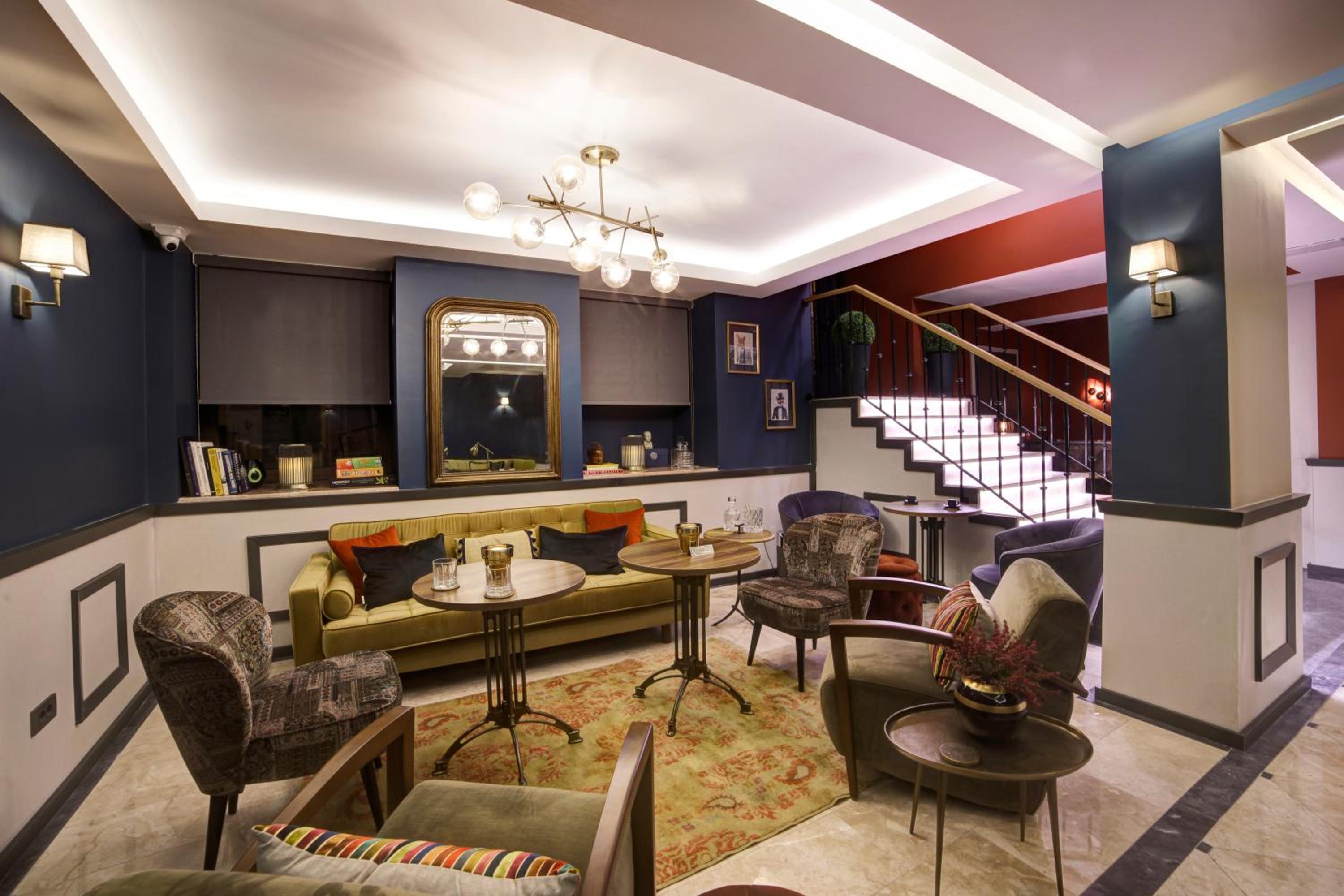 The Fox Otel - Image 13