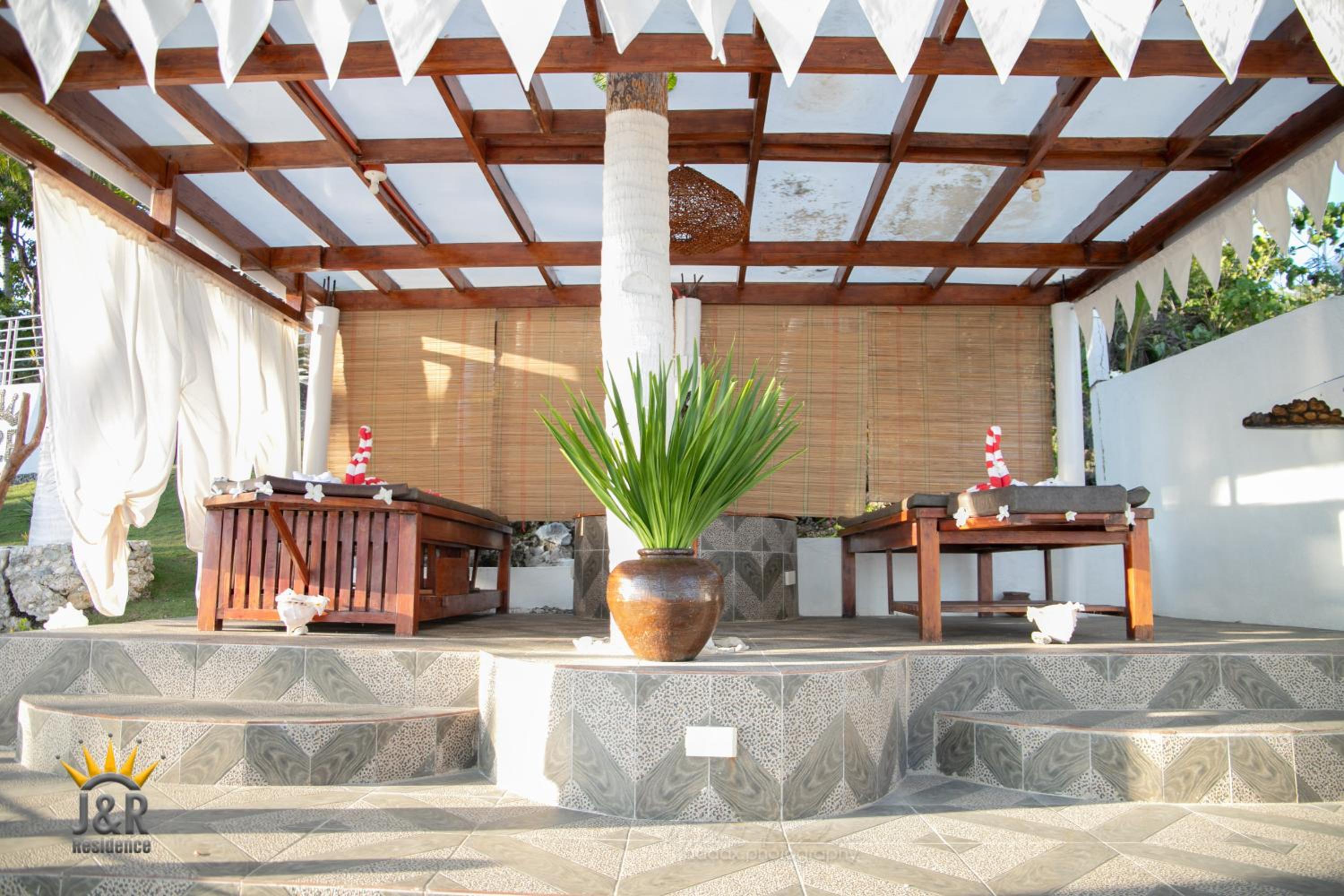 J&R Residence