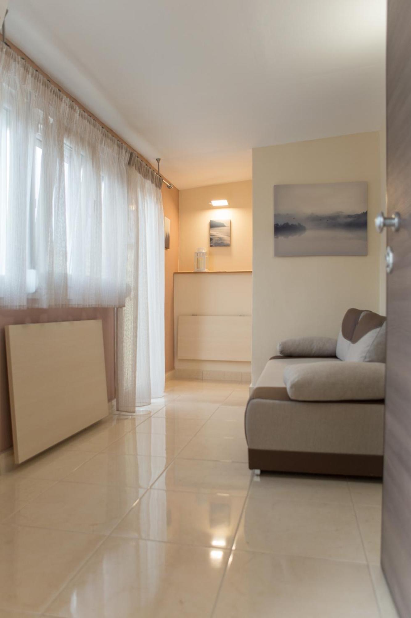 Kosmos Service Apartment Modern Spirit 1 view 2