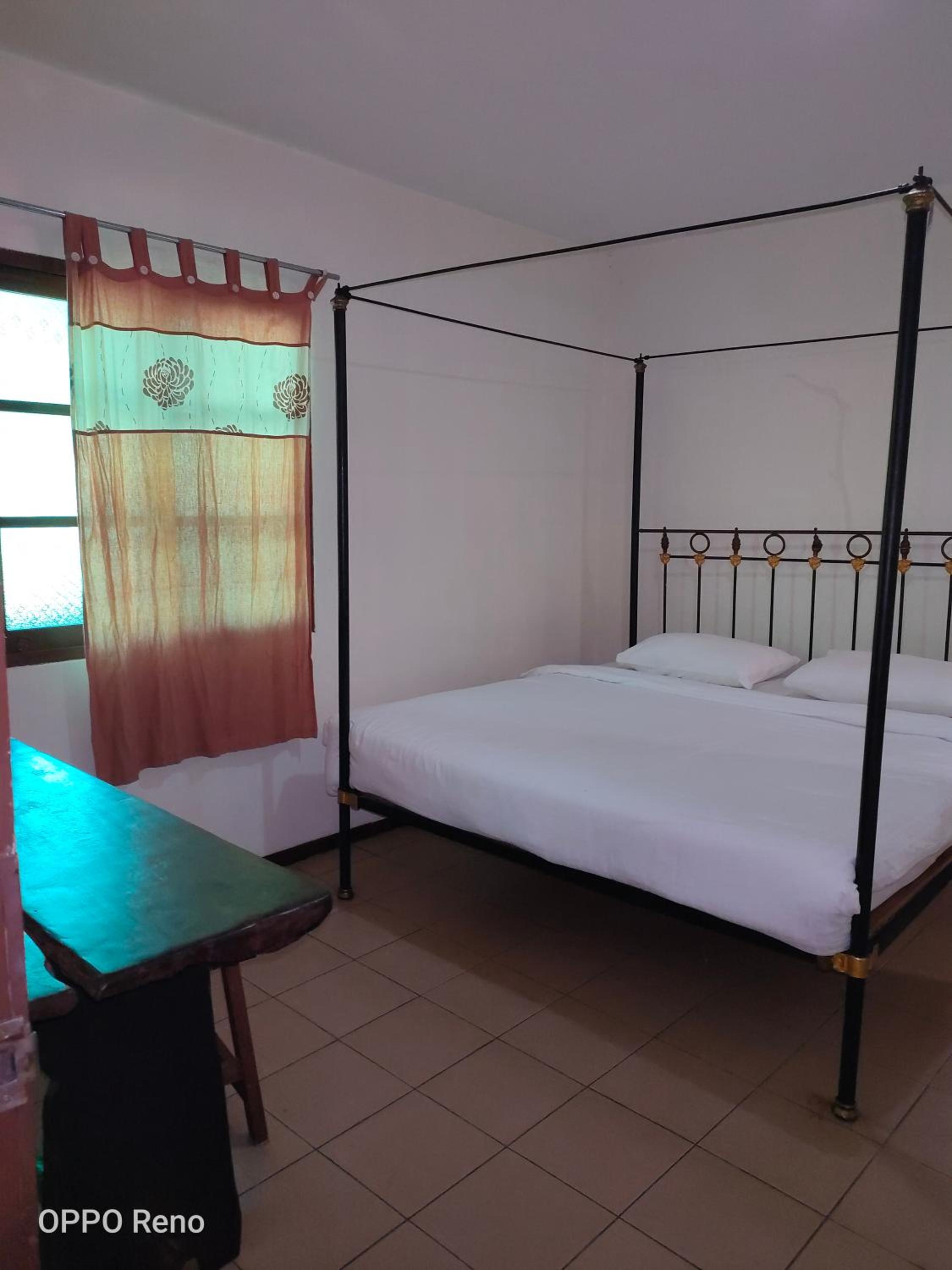 Kuching Waterfront Lodge