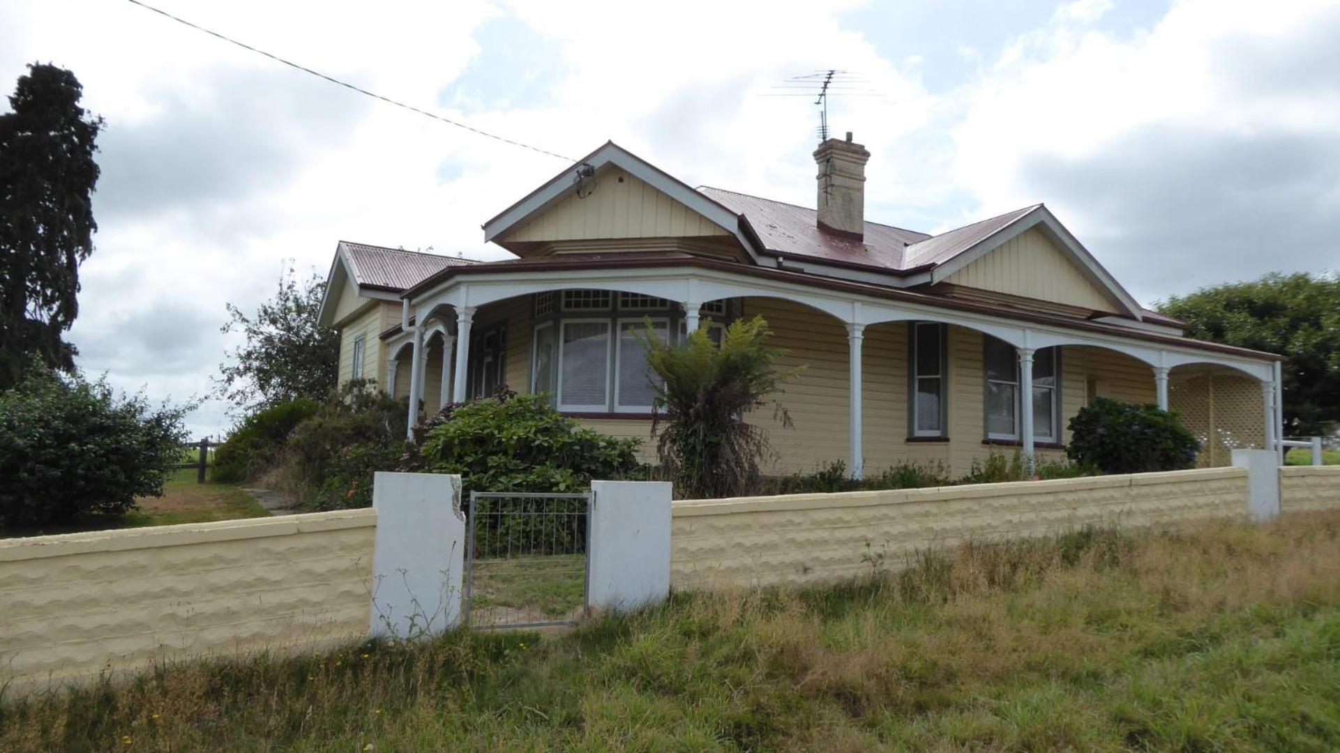 Claremont Farmhouse