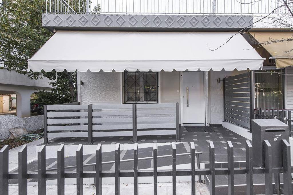 Modern fully-equipped house, 5 min walk from metro