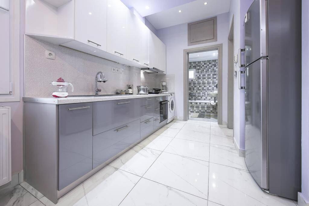 Modern fully-equipped house, 5 min walk from metro
