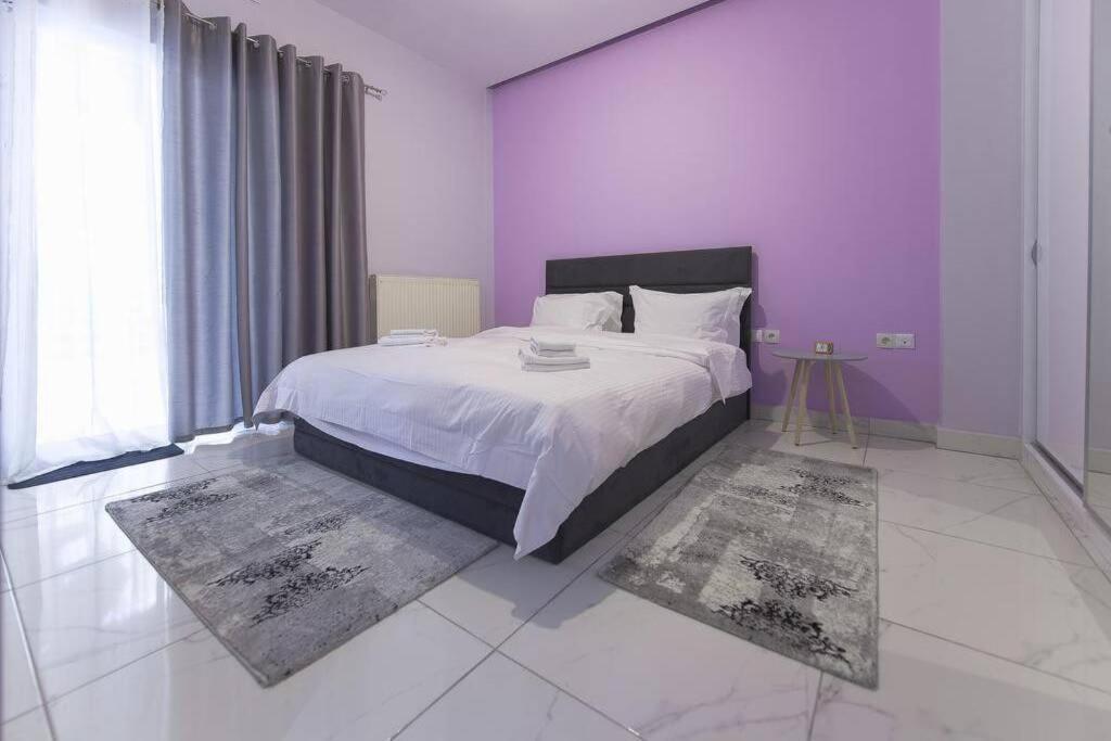 Modern fully-equipped house, 5 min walk from metro