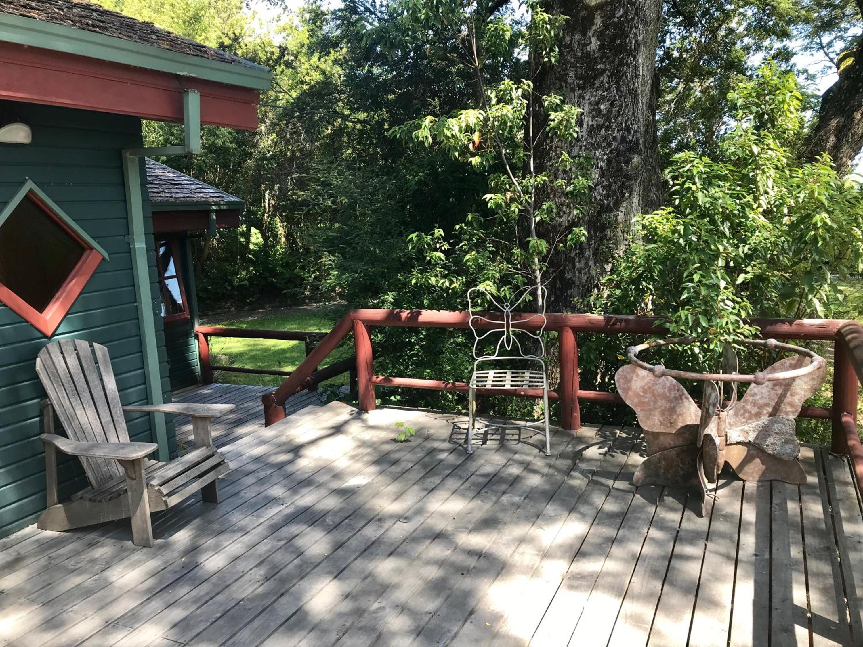 YAN KEE WAY LODGE BUNGALOW view 2
