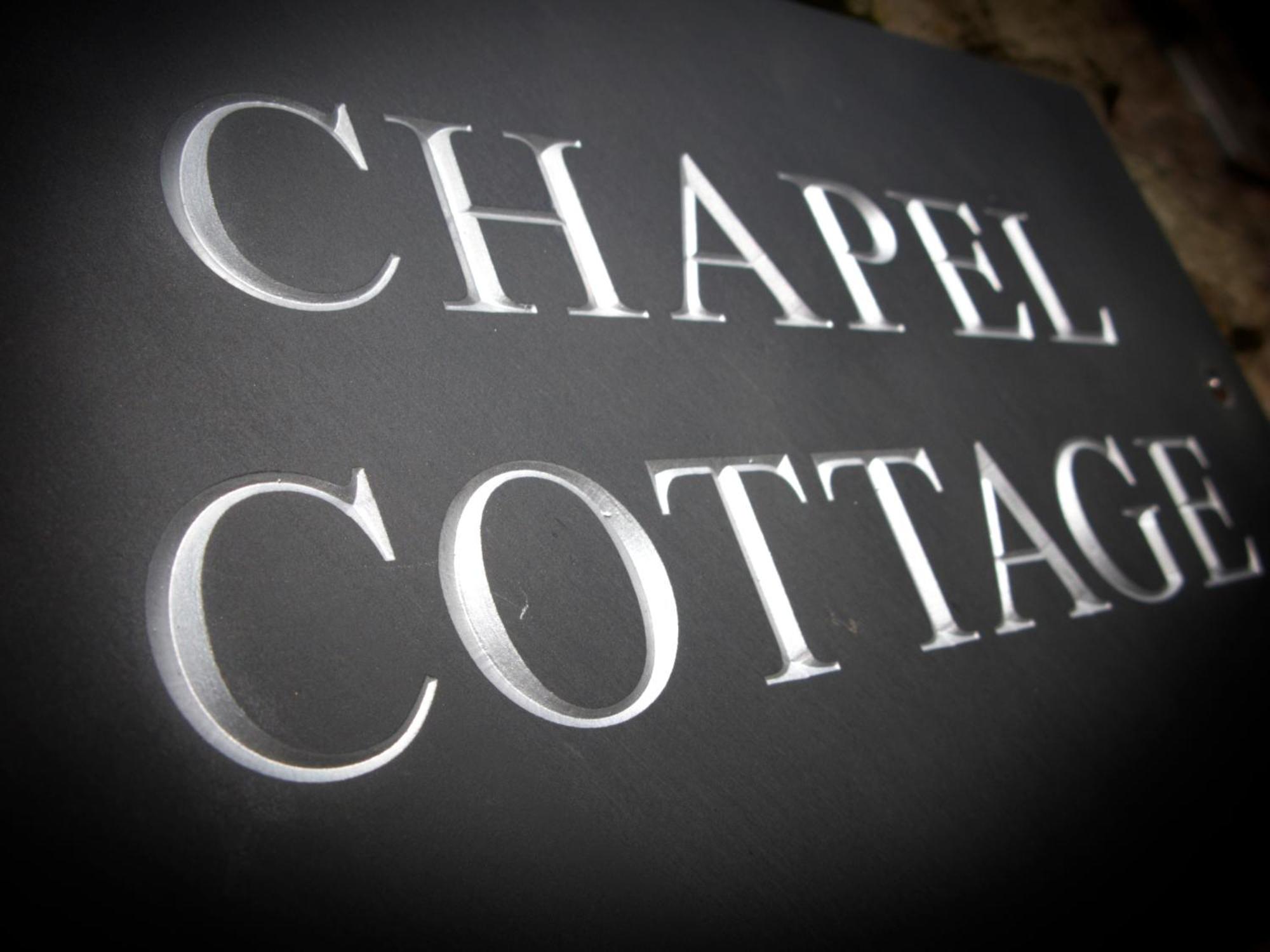 Chapel Cottage Set in a private courtyard in central location with 2 parking spaces view 4