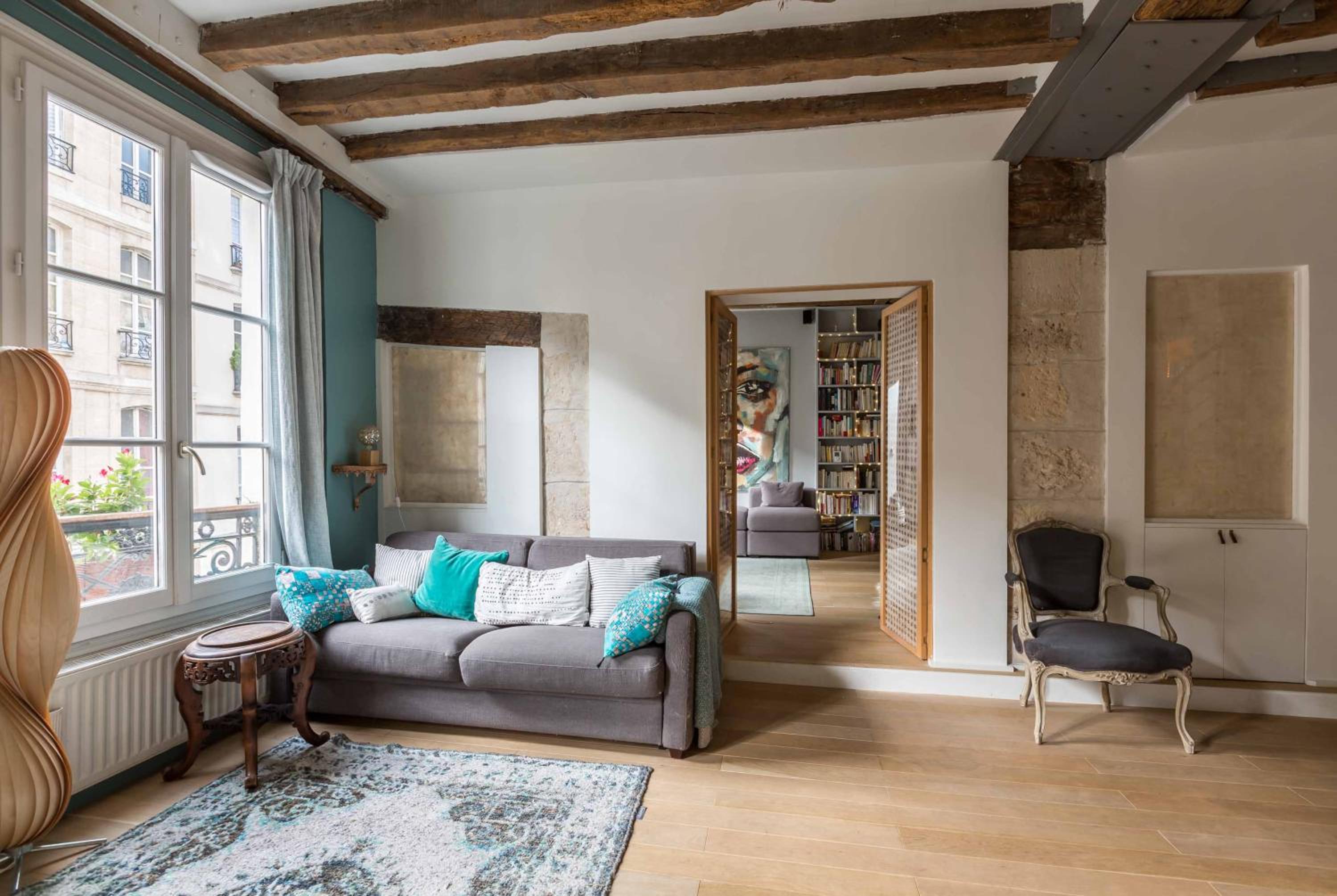 Veeve - Artistic Excellence in the Marais