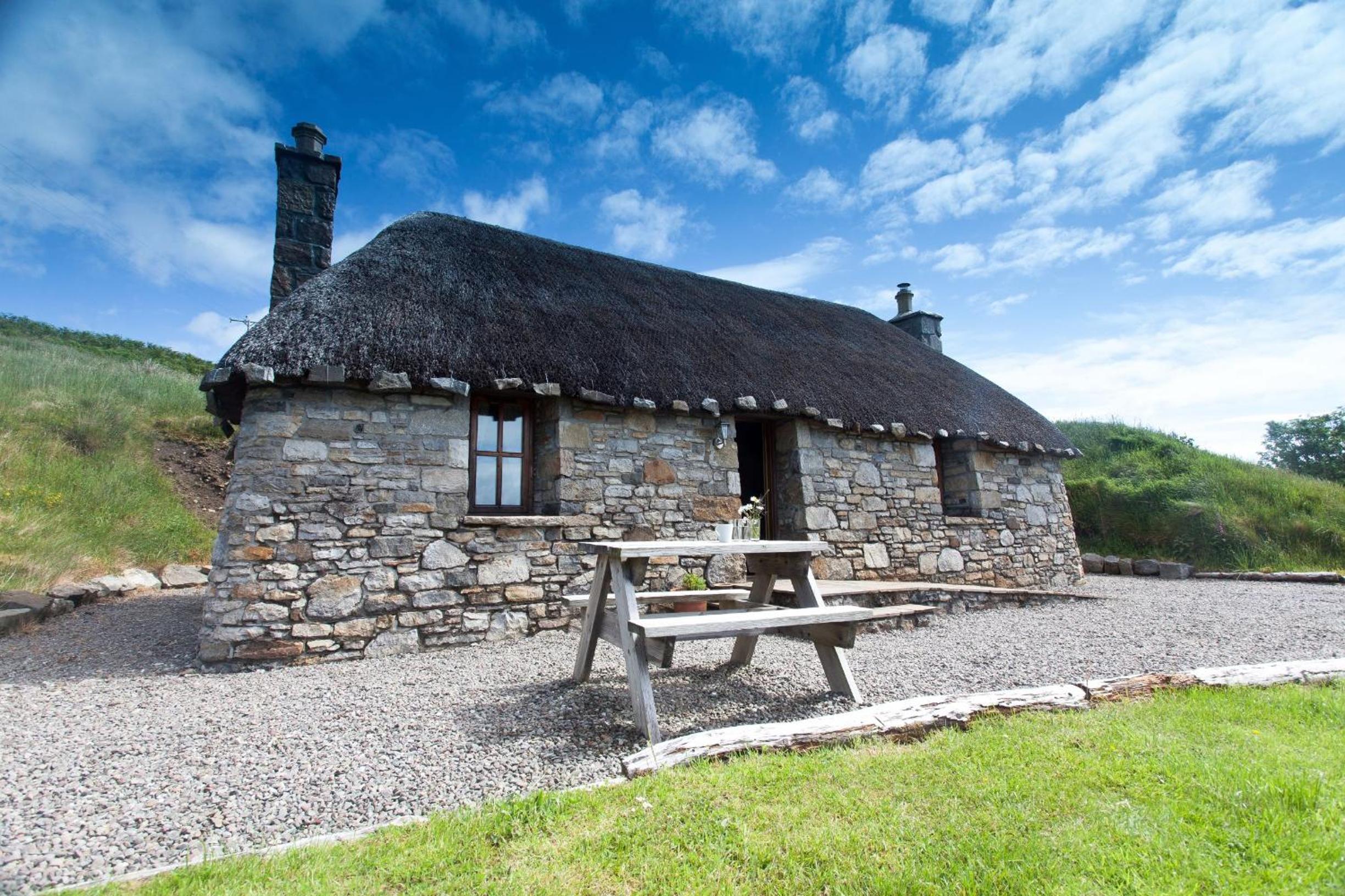 Tigh Phadraig at Marys Thatched Cottages view 4