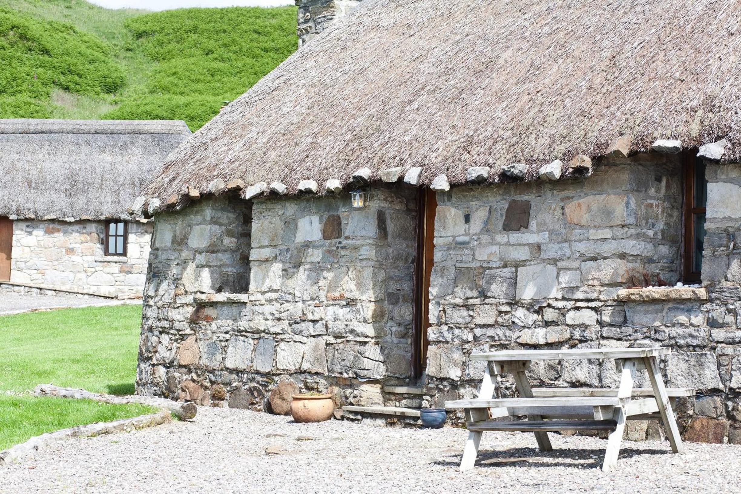 Tigh Phadraig at Marys Thatched Cottages view 2
