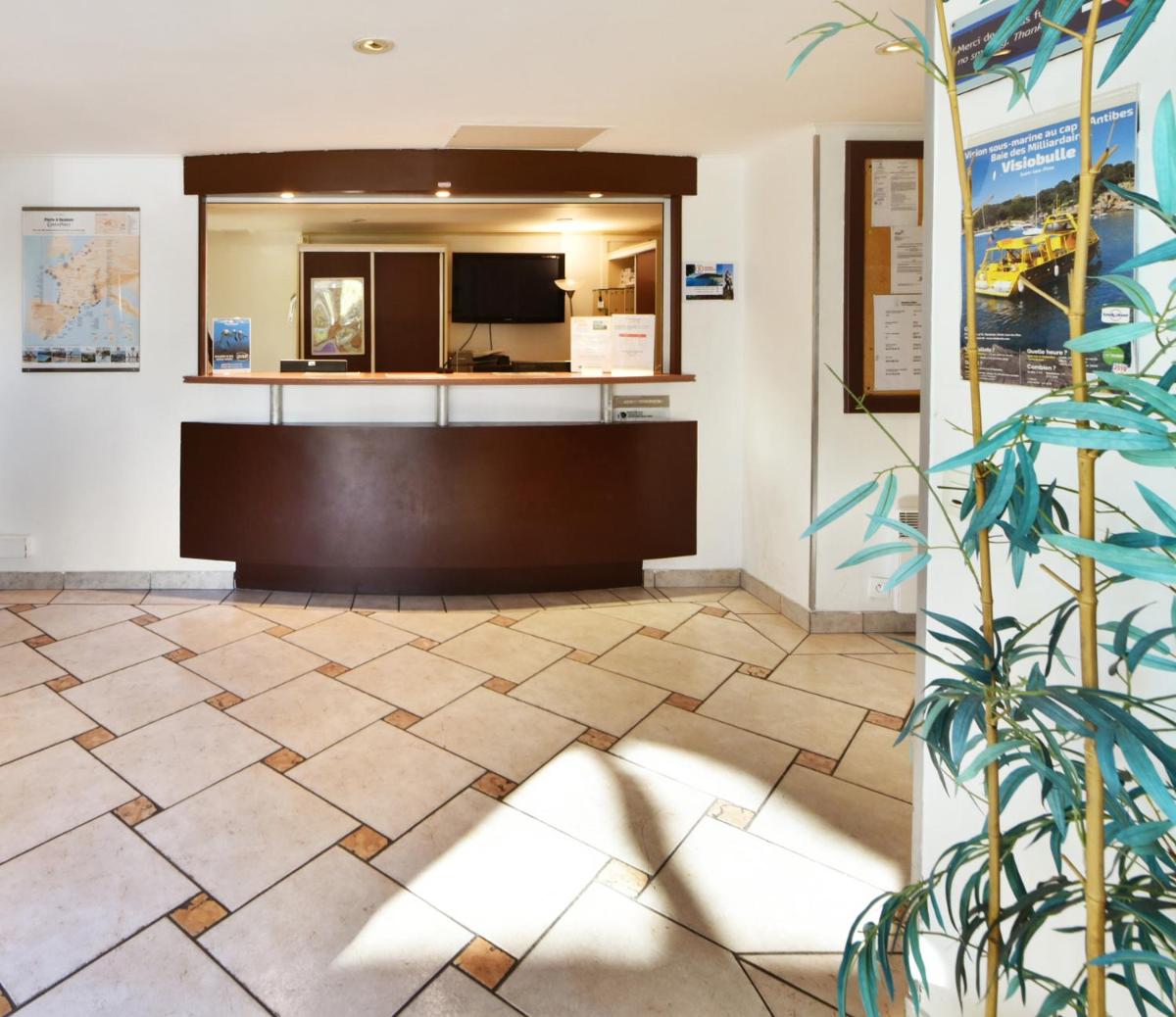 hotel reception