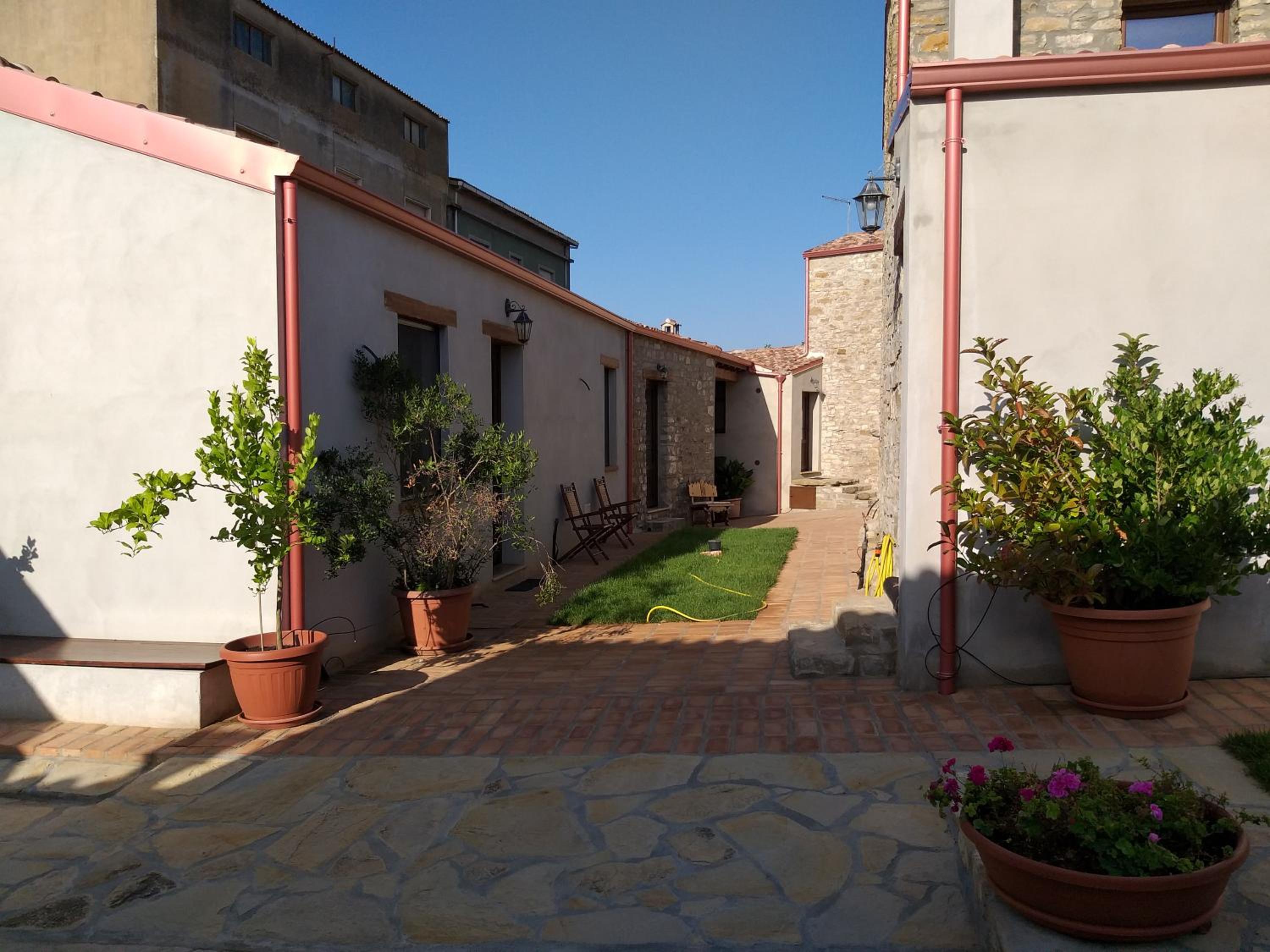 L'Antica Dimora - Suites & Apartments view 3