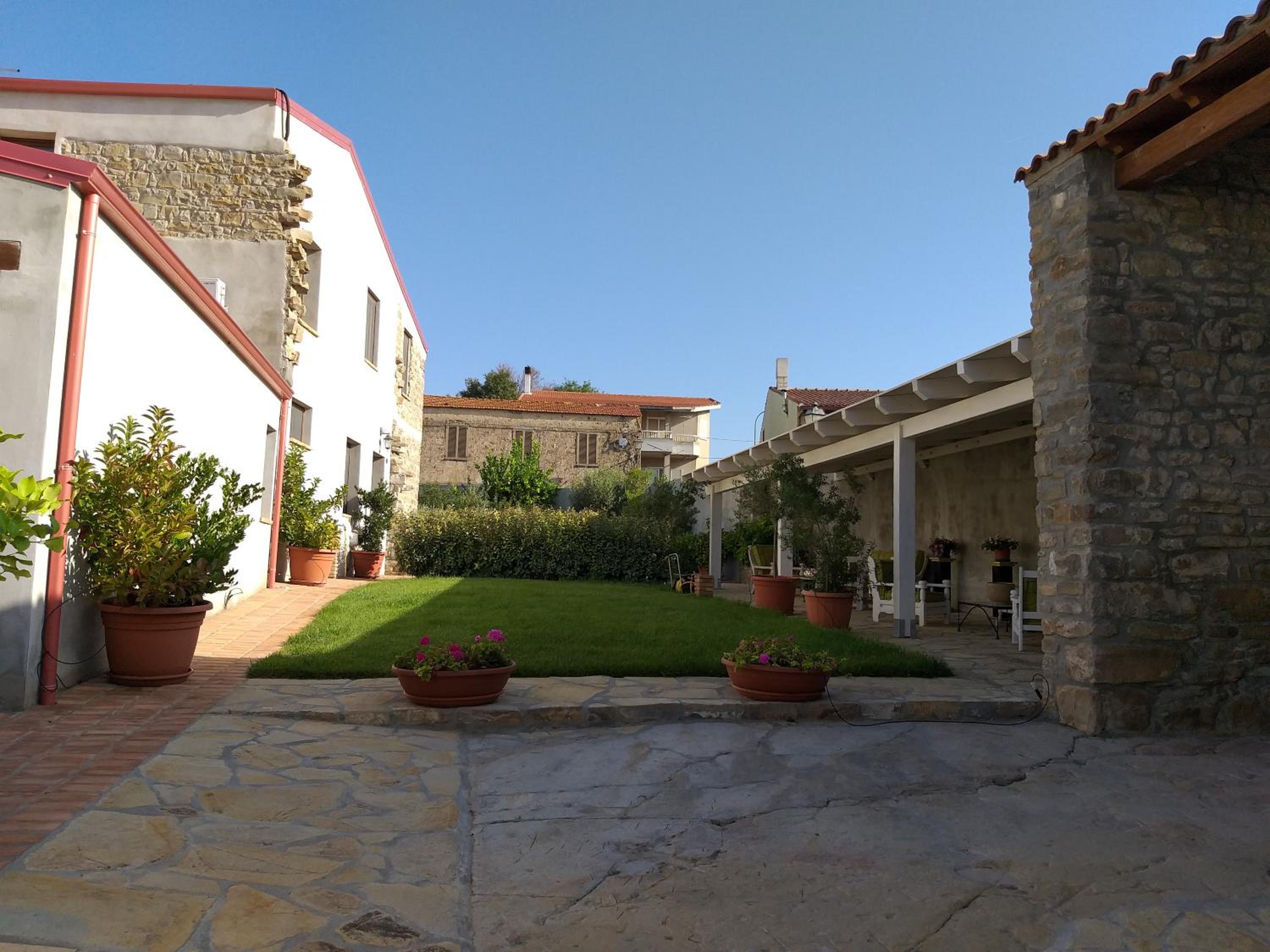 L'Antica Dimora - Suites & Apartments view 2