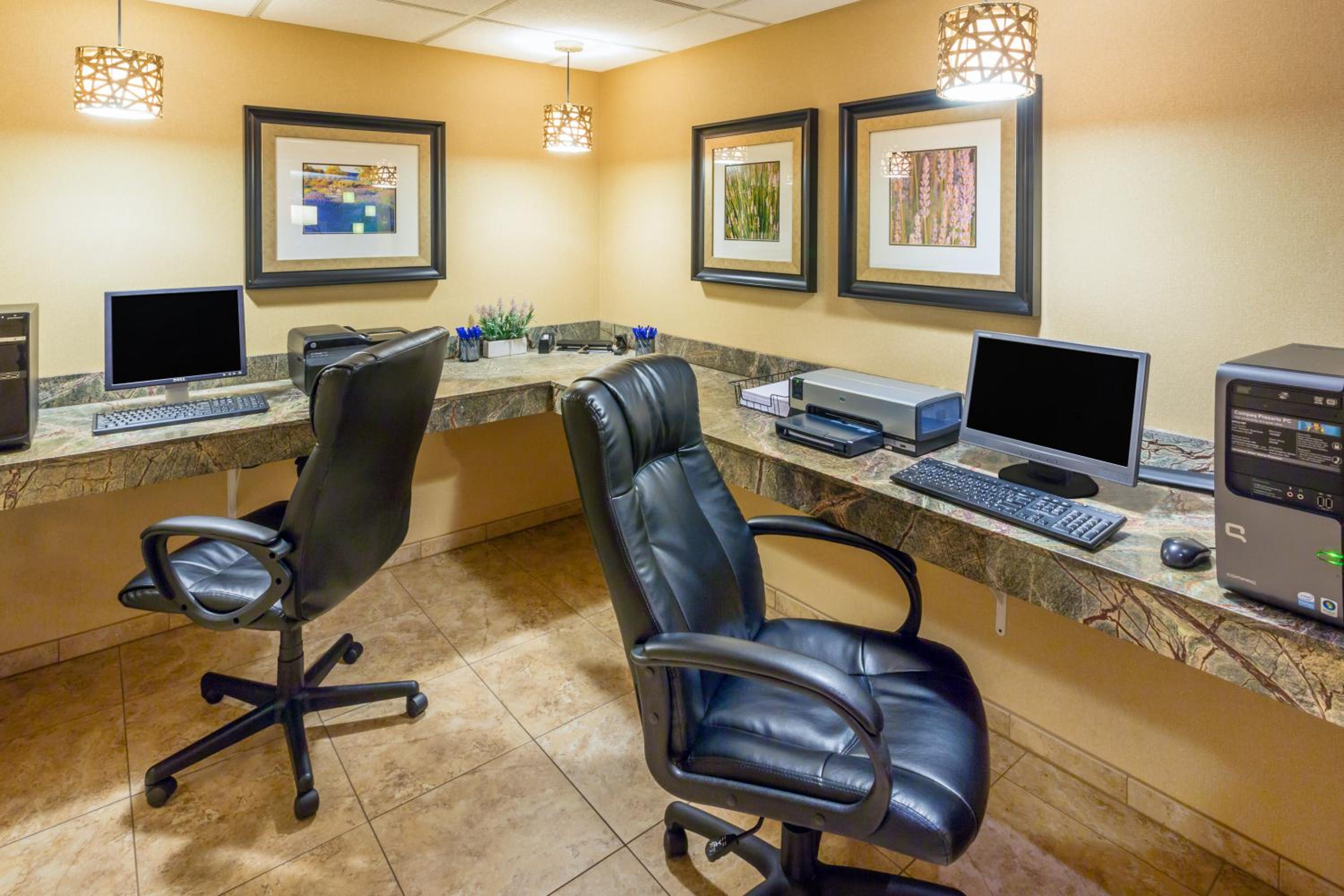 Roseburg Vacations - Holiday Inn Express Roseburg, an IHG Hotel - Property Image 9