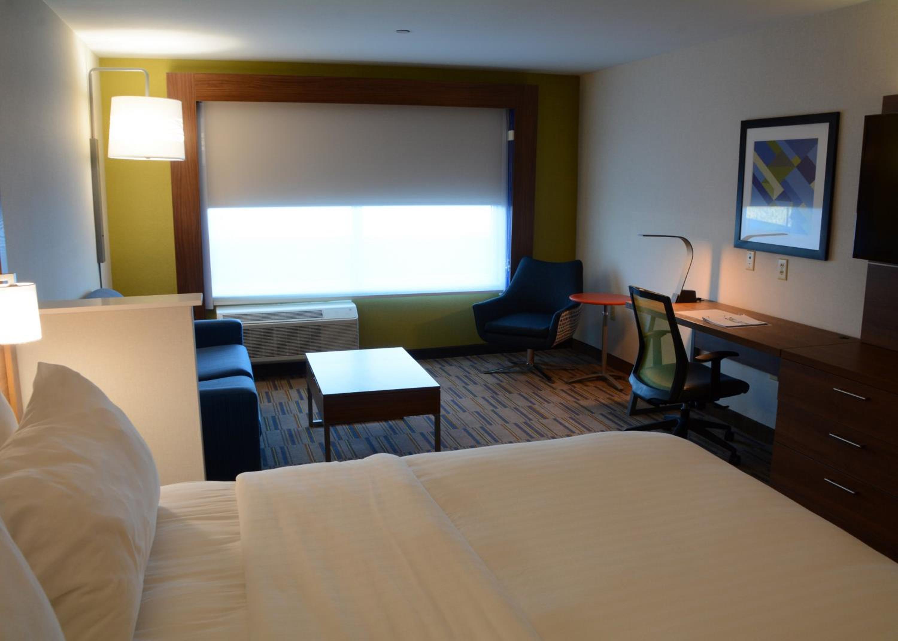 Holiday Inn Express  Suites - Pittsburgh - Monroeville, an IHG Hotel - Property Image 24