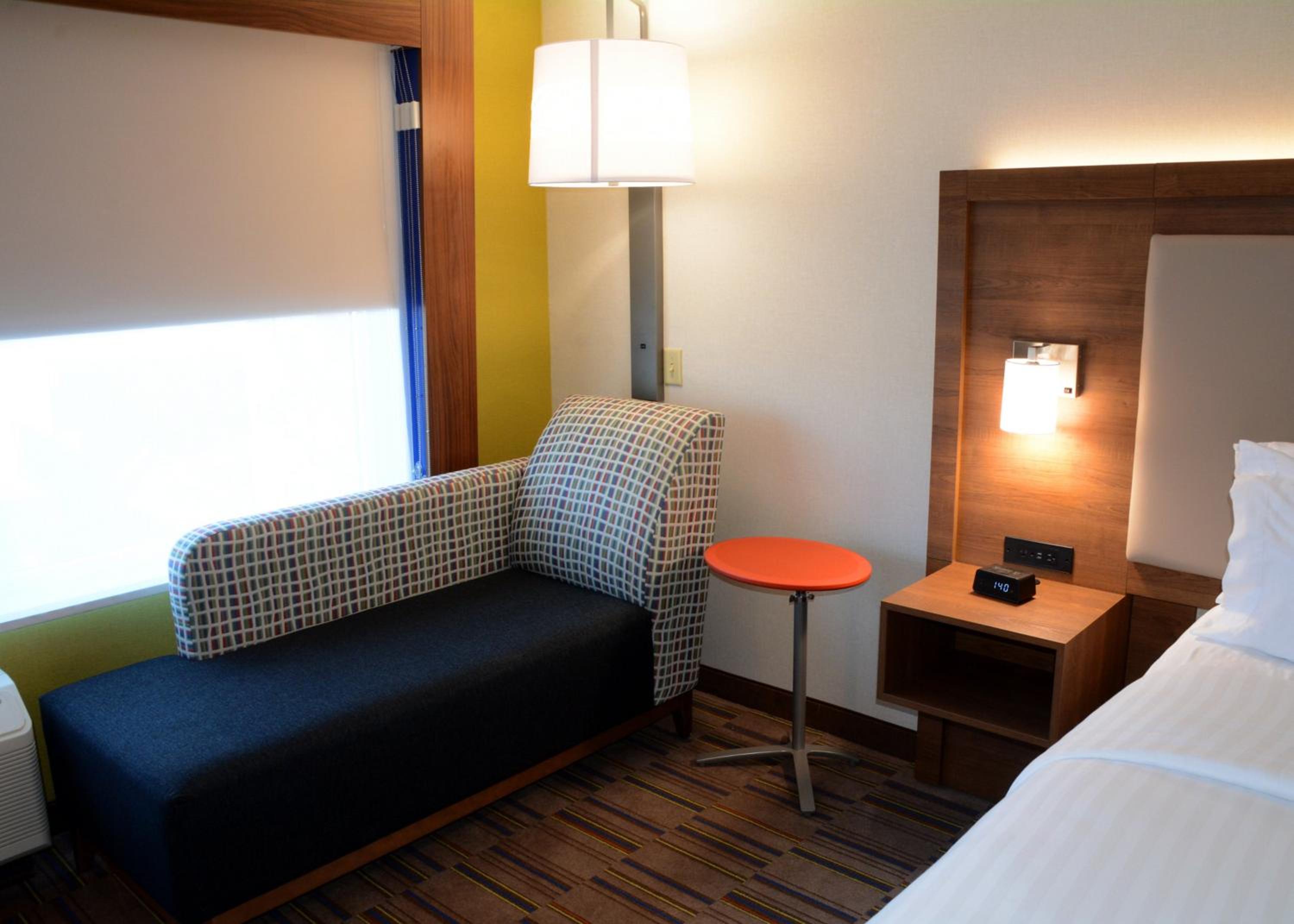 Holiday Inn Express  Suites - Pittsburgh - Monroeville, an IHG Hotel - Property Image 22