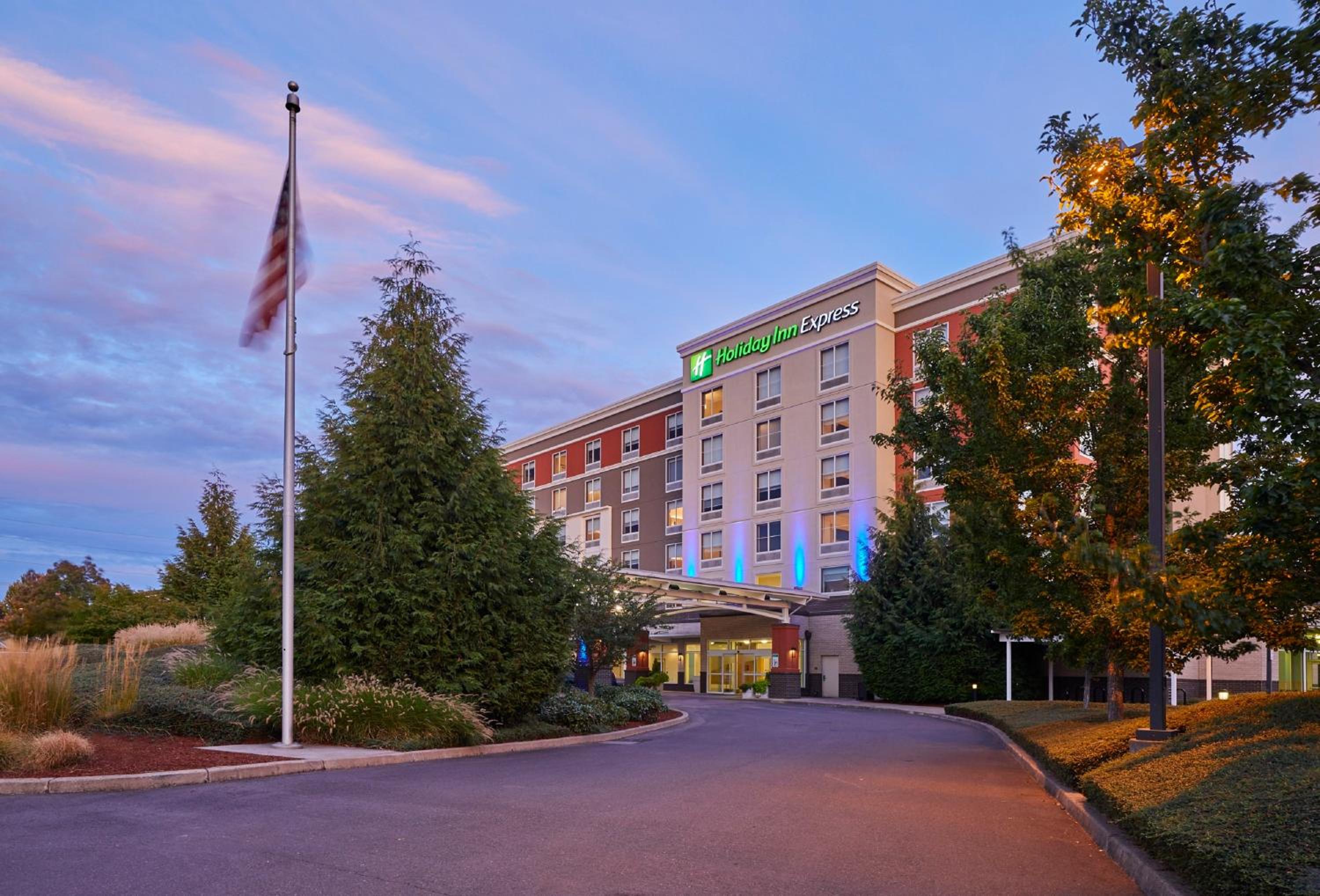 Hotel Holiday Inn Express : Eugene - Springfield, an IHG Hotel - Image 1