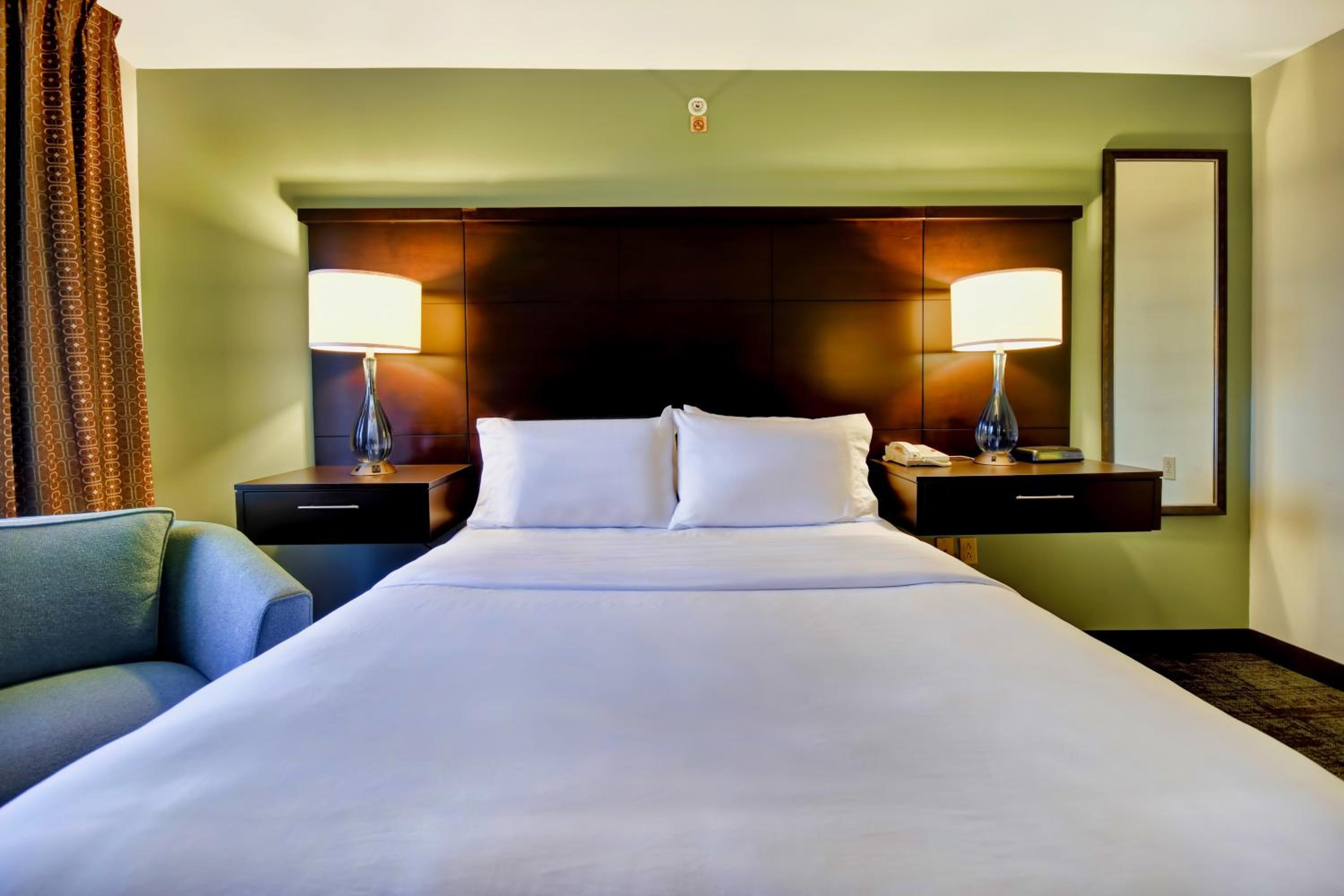 New York City Vacations - Staybridge Suites Madison - East, an IHG Hotel - Property Image 16