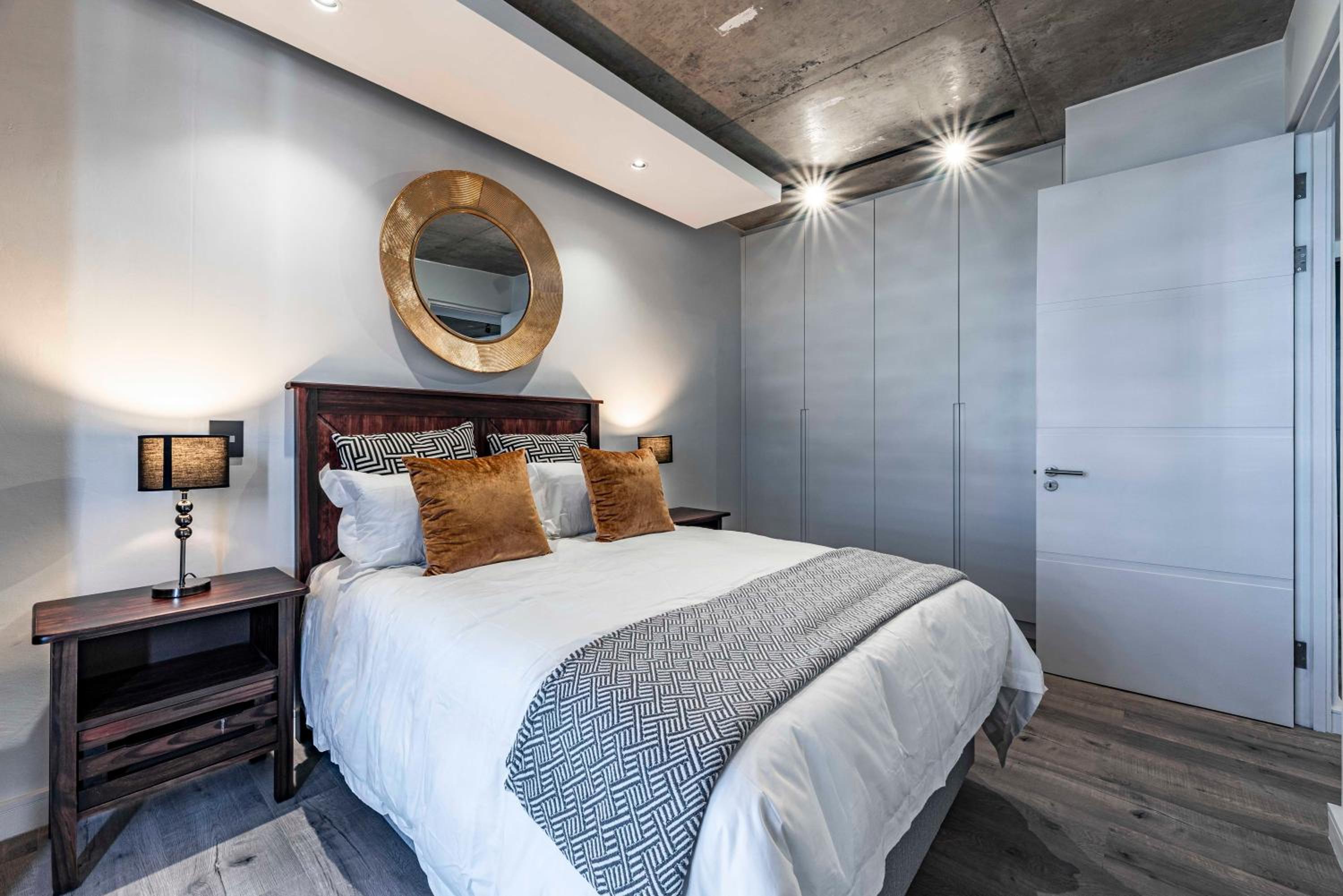 303 The Signature, De Waterkant view 5