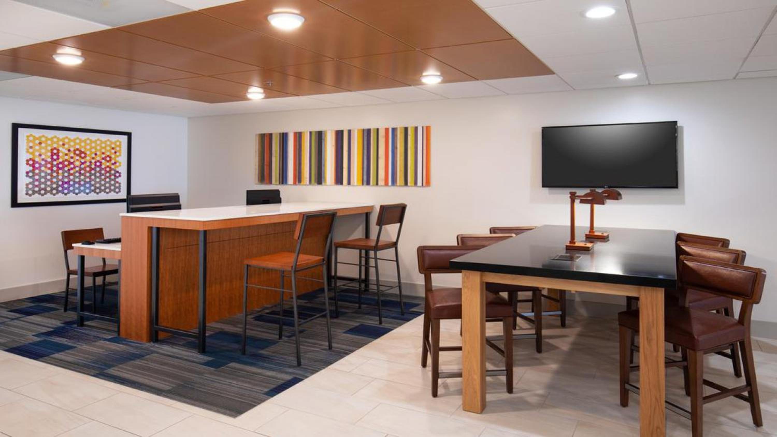 Mount Pleasant Vacations - Holiday Inn Express Hotel  Suites Mount Pleasant, an IHG Hotel - Property Image 4