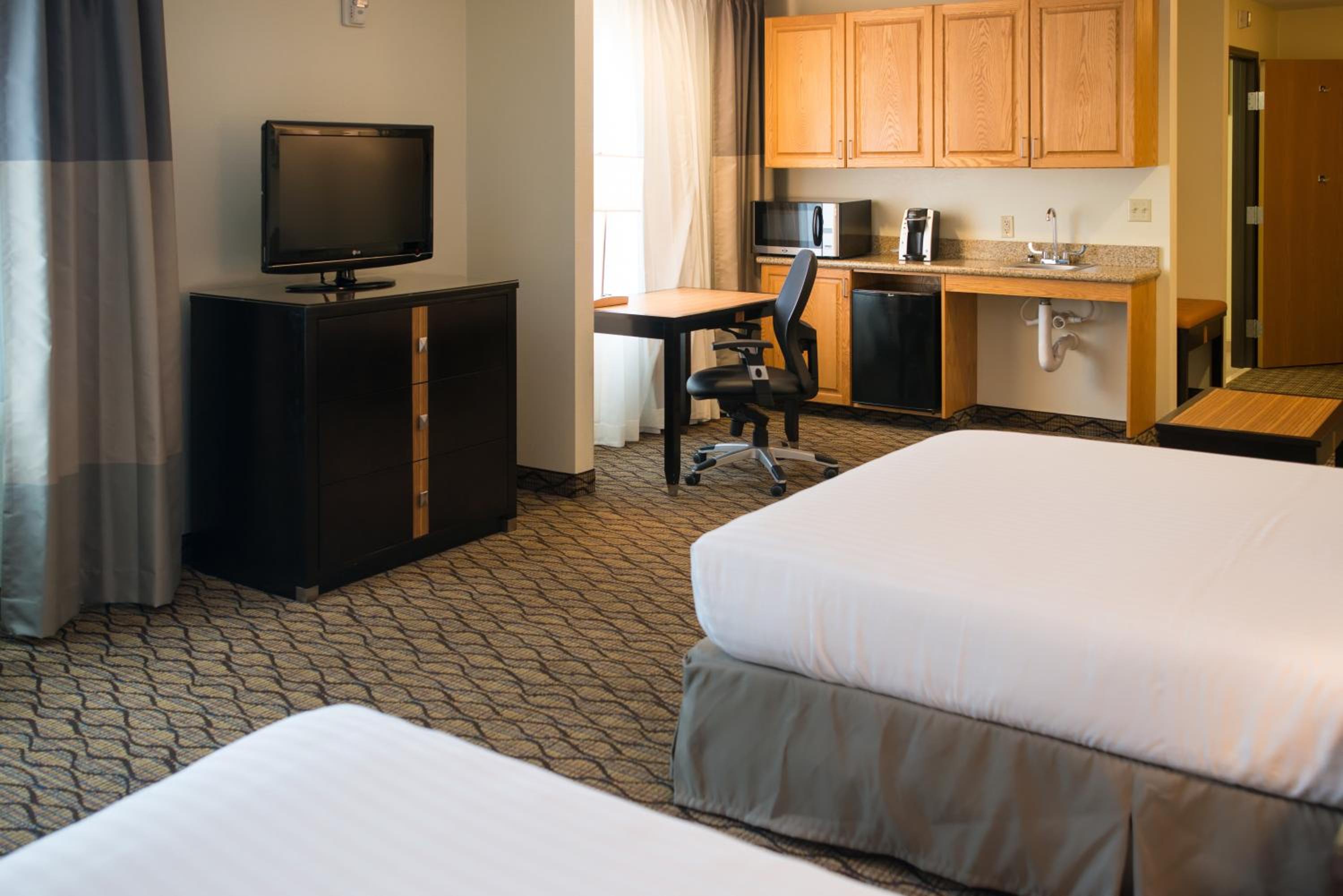Holiday Inn Express Hotel  Suites Chanhassen, an IHG Hotel - Property Image 52