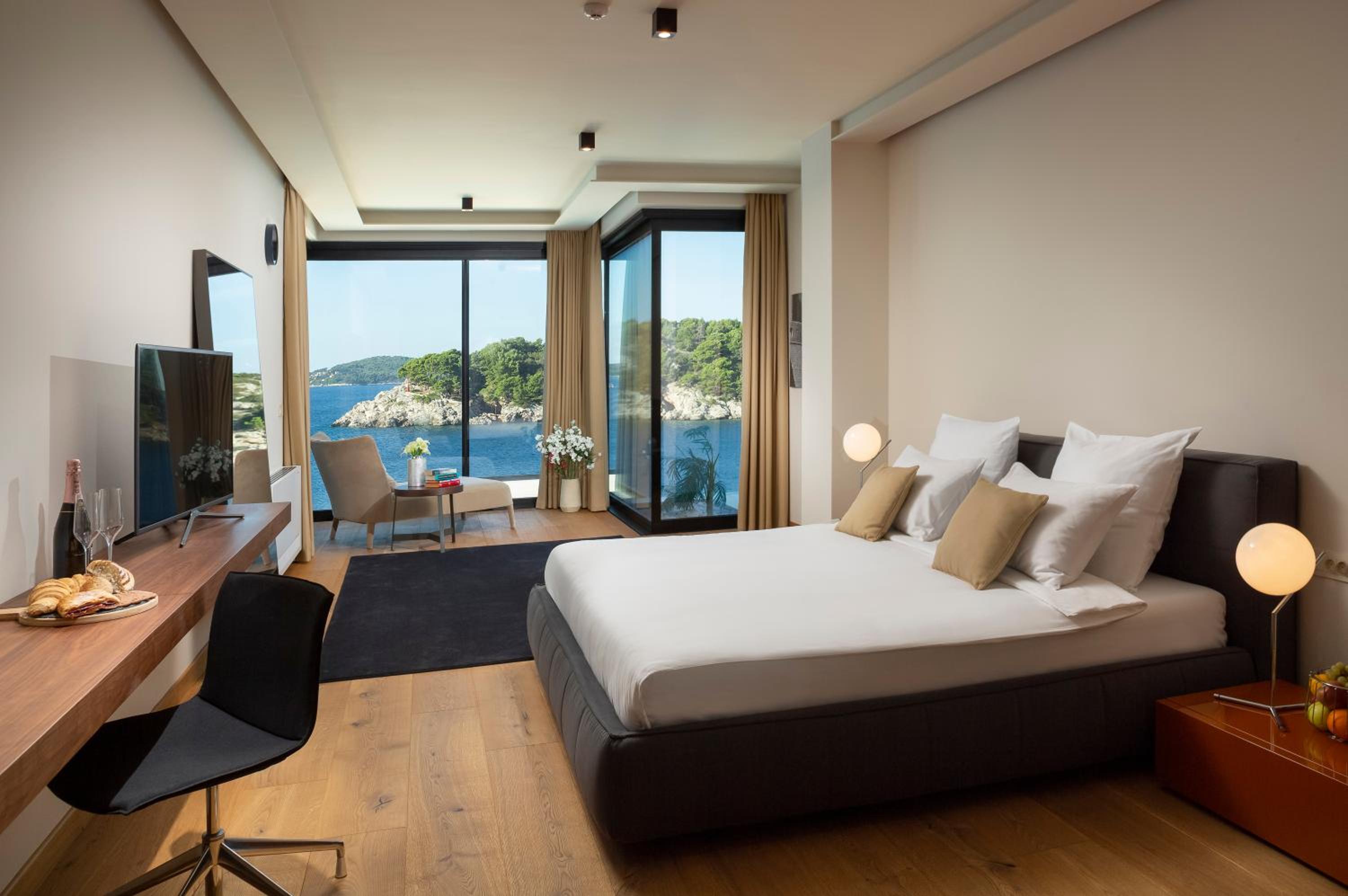 Villa Amelie - Private Seaside Haven