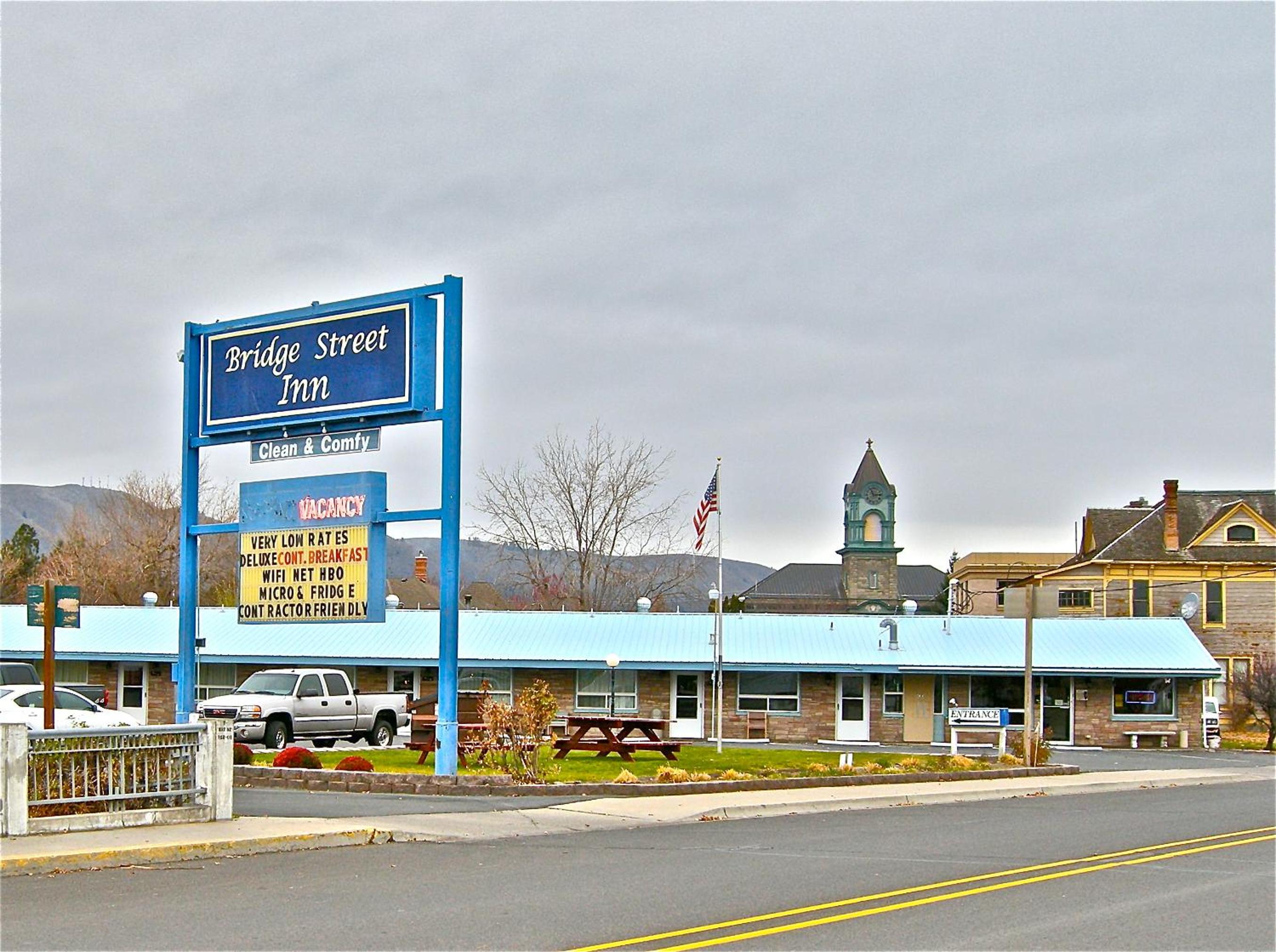 Baker City Vacations - Bridge Street Inn - Property Image 8