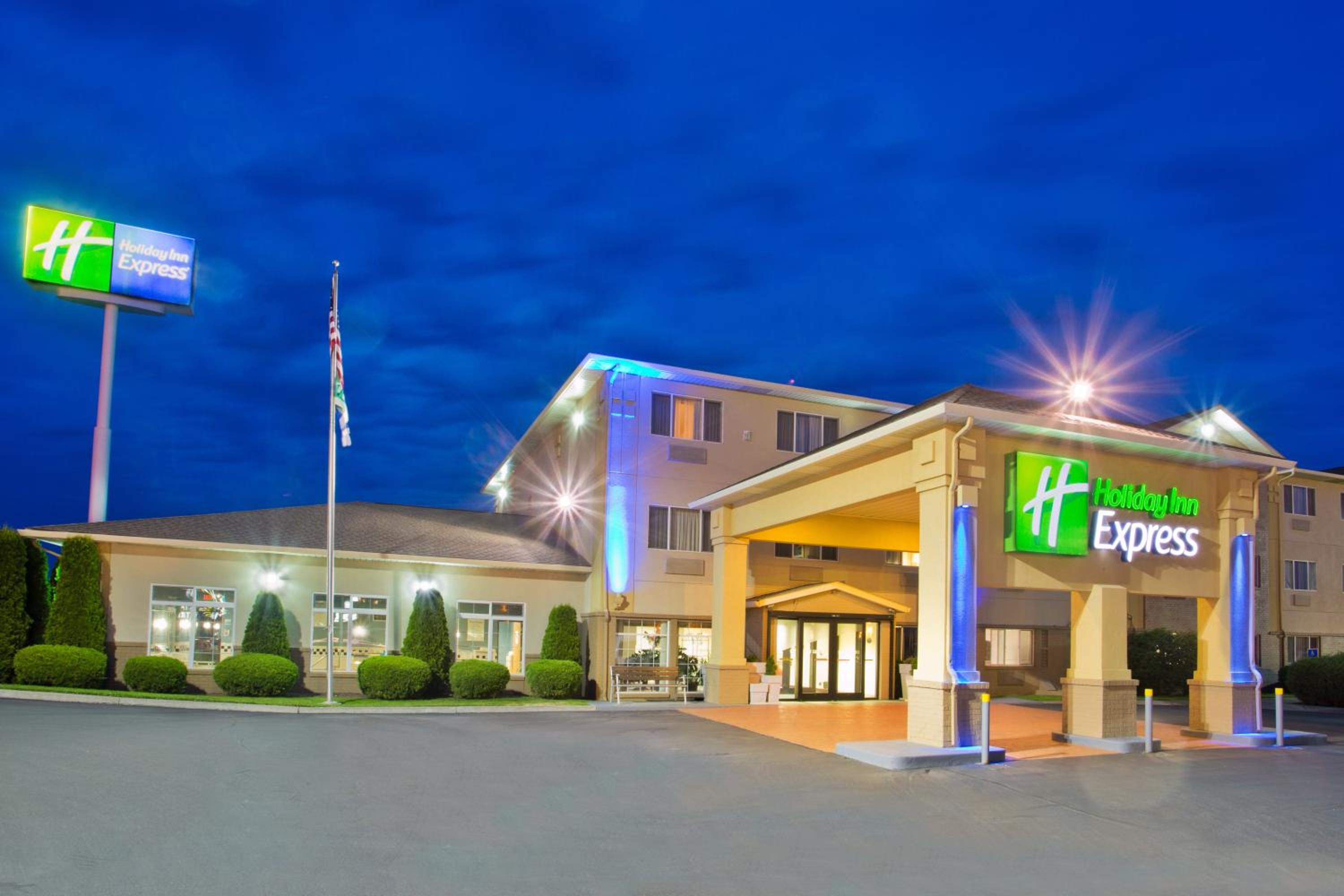 Pendleton Vacations - Holiday Inn Express Pendleton, an IHG Hotel - Property Image 1