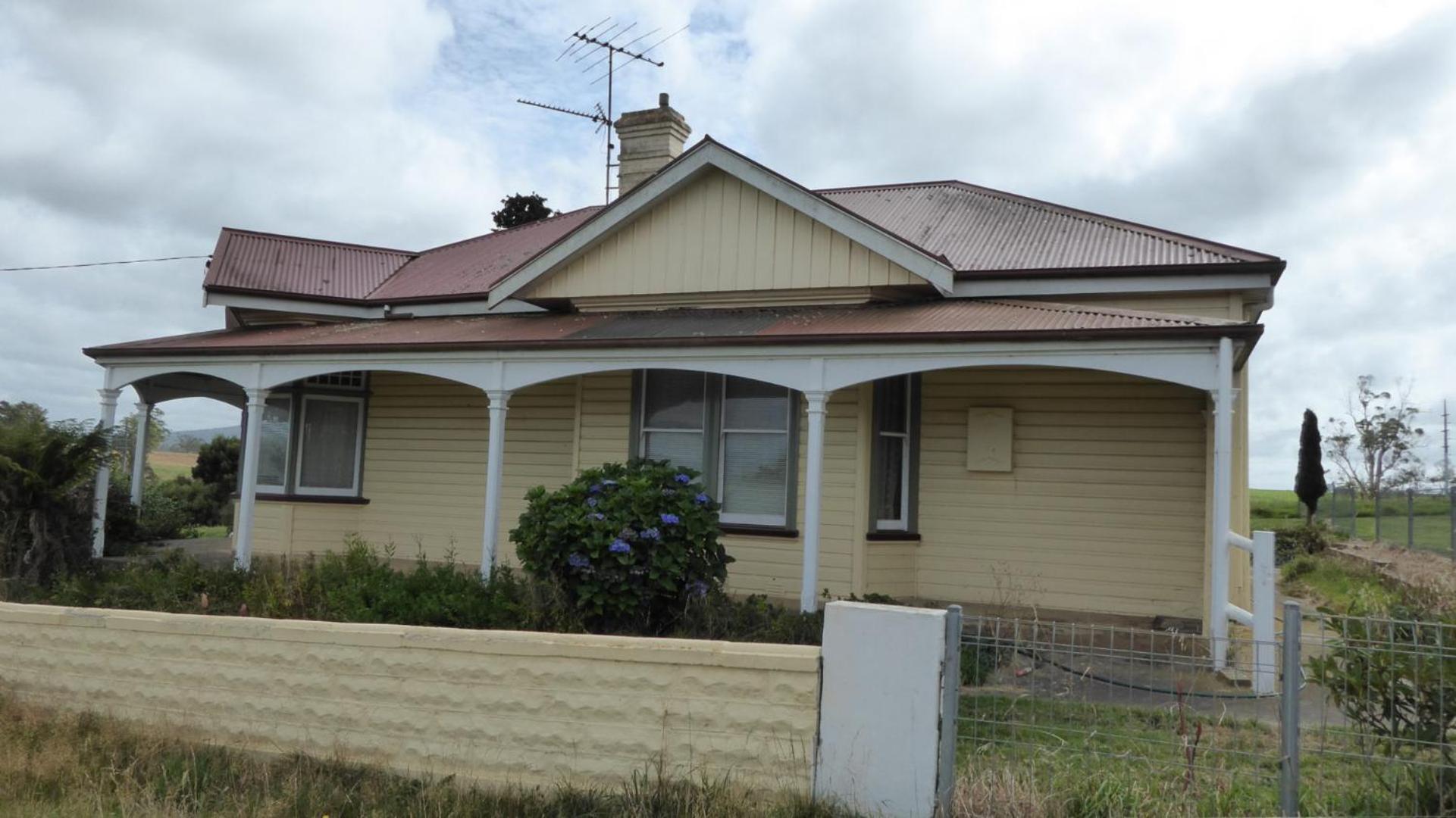 Claremont Farmhouse