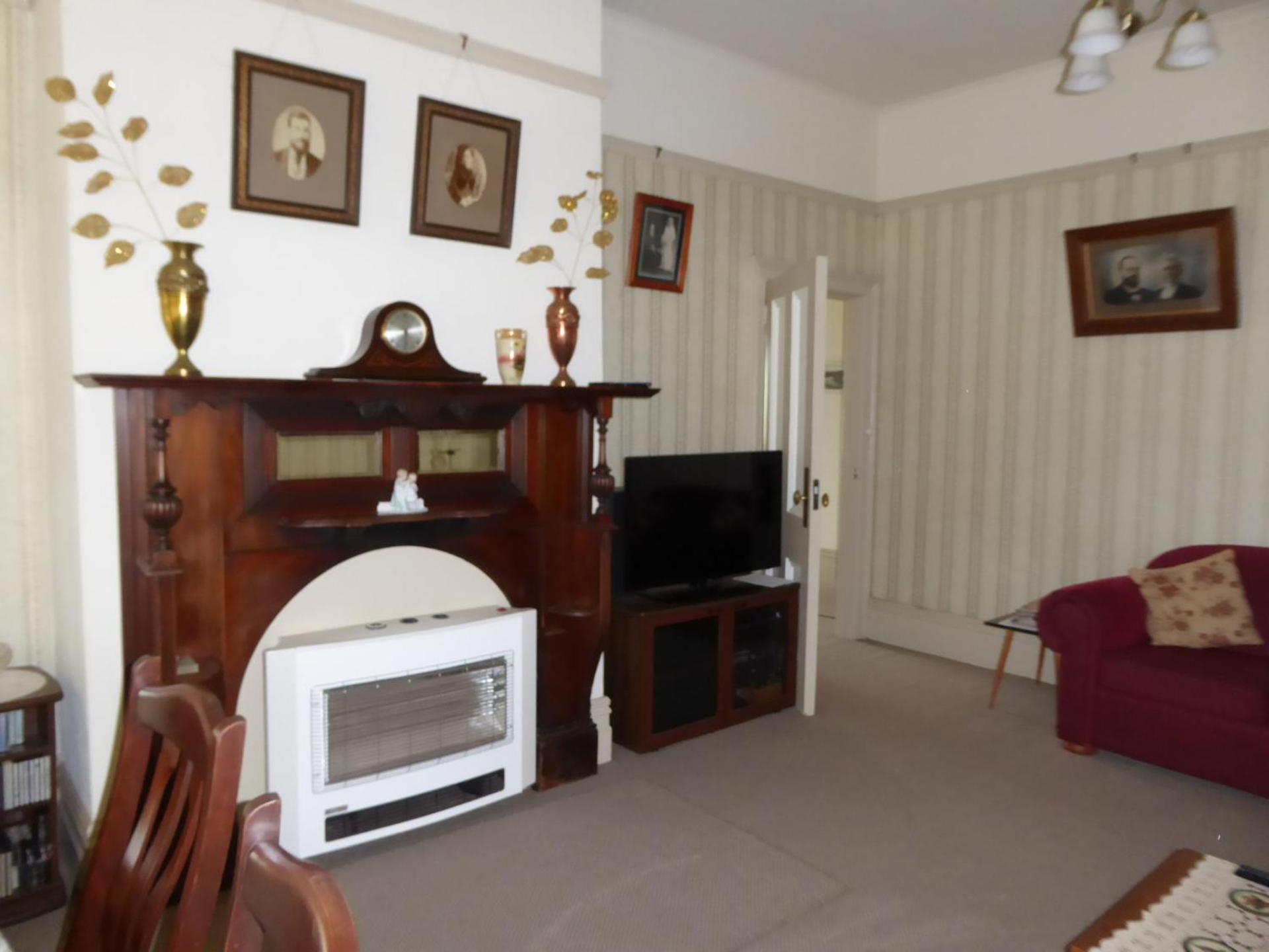 Claremont Farmhouse