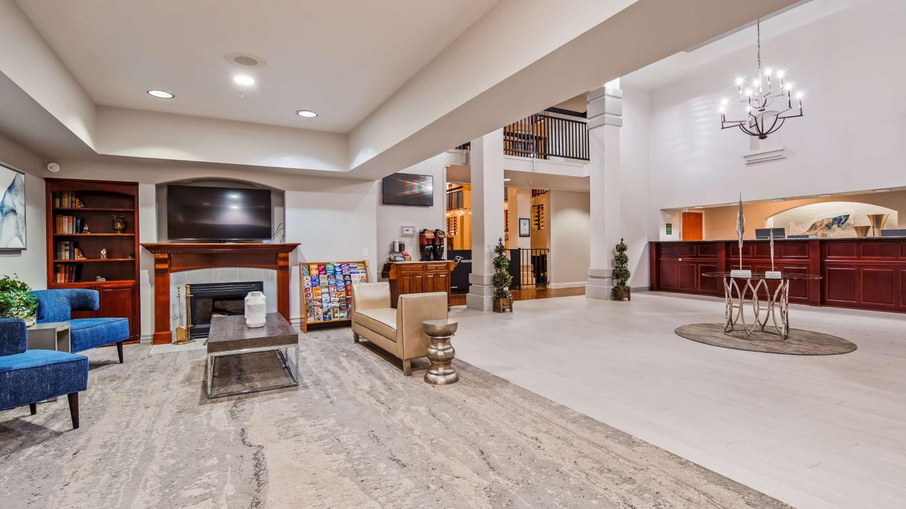 Best Western Plus Villa Del Lago Inn Patterson - Property Image 18