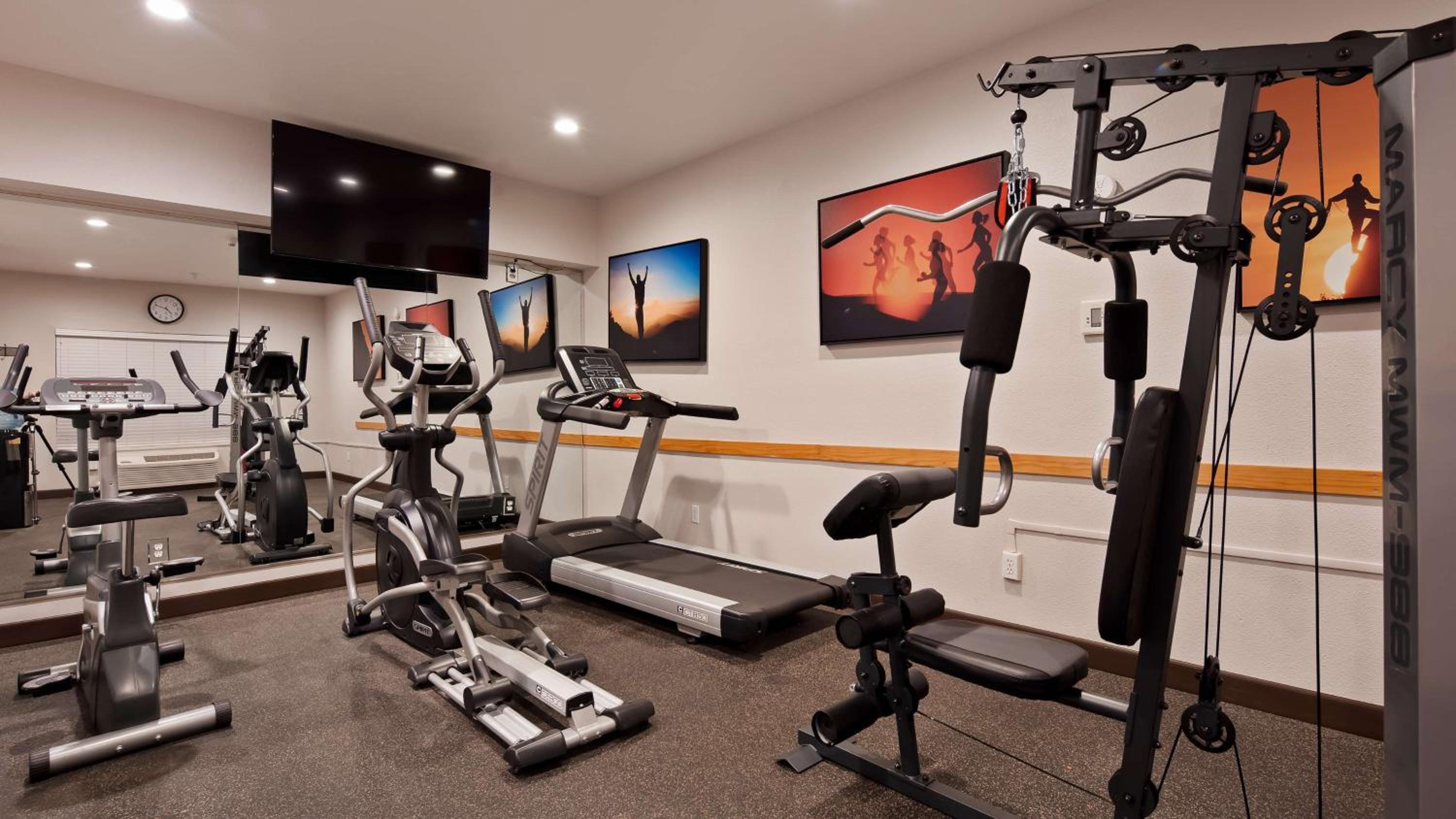 Best Western Plus Villa Del Lago Inn Patterson - Property Image 2