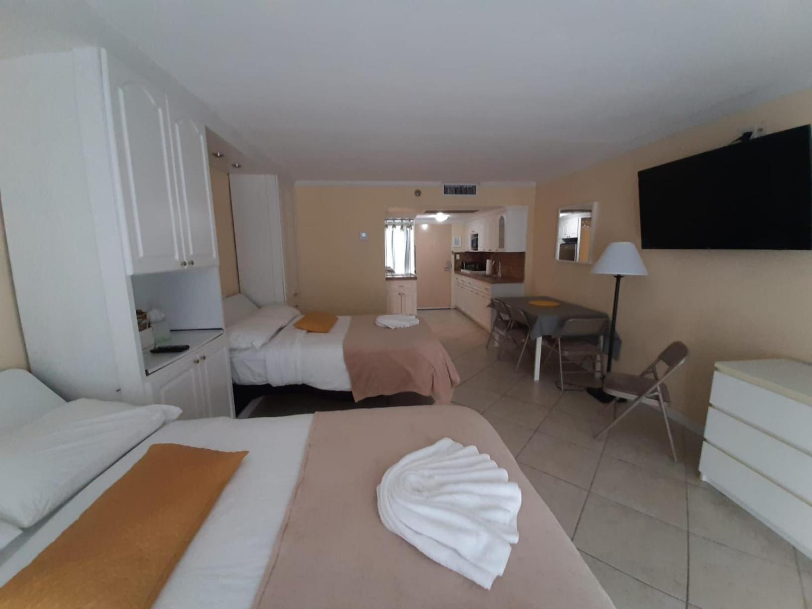 Top floor oceanfront Miami Direct Access to the beach
