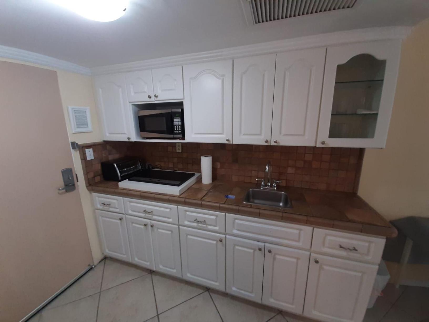 Top floor oceanfront Miami Direct Access to the beach