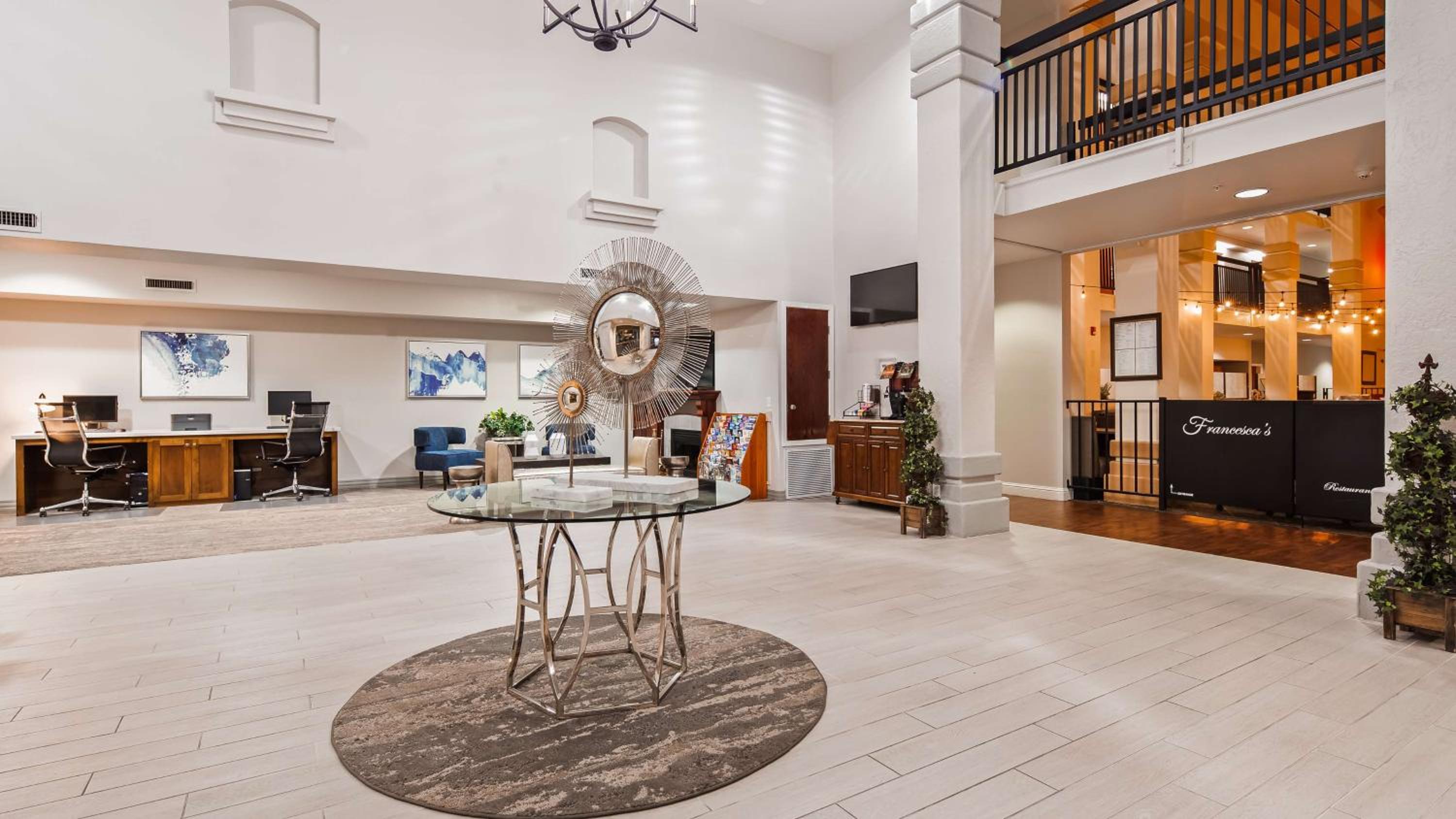 Best Western Plus Villa Del Lago Inn Patterson - Property Image 17