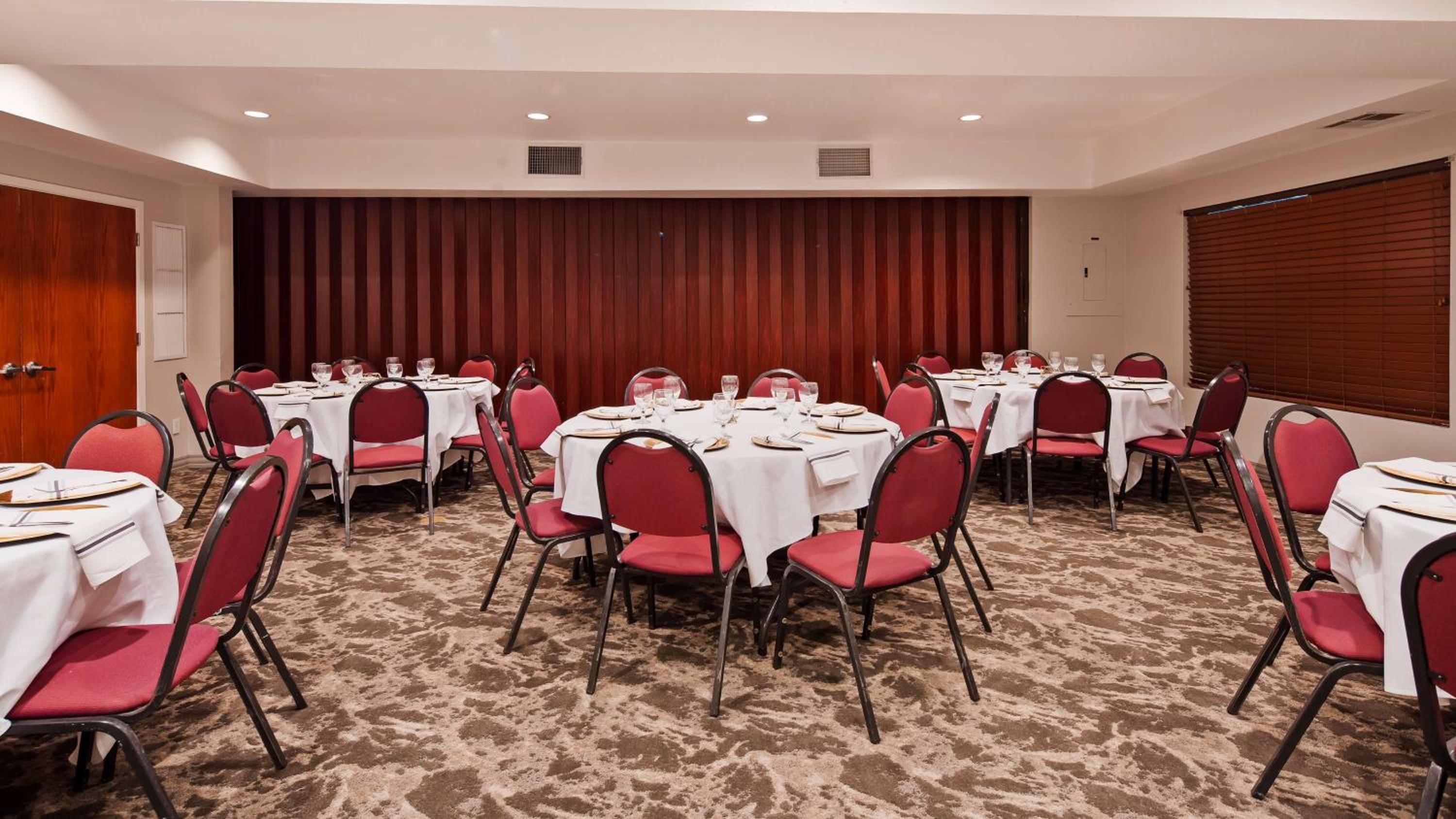 Best Western Plus Villa Del Lago Inn Patterson - Property Image 30