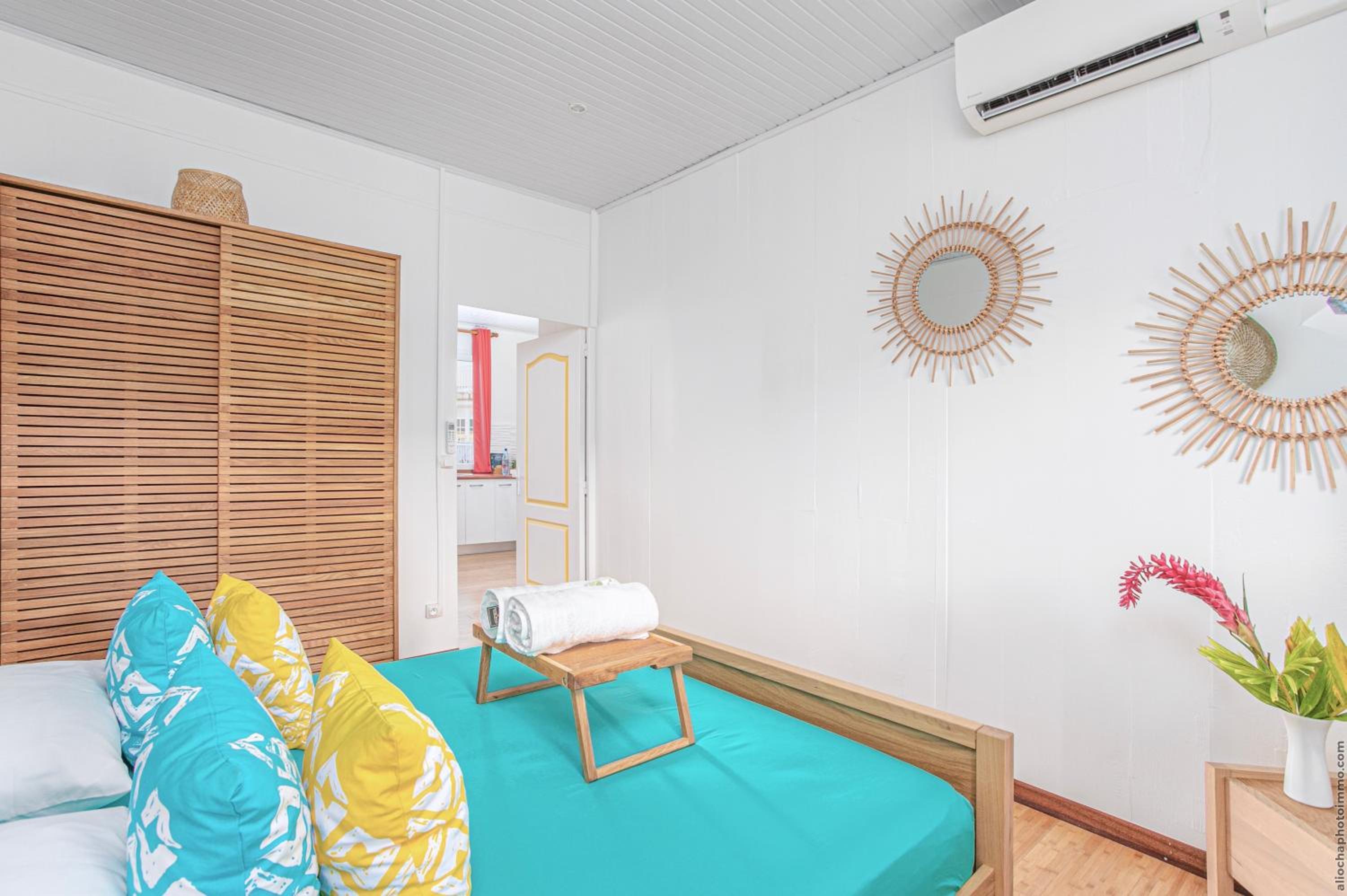 Foyal Suites