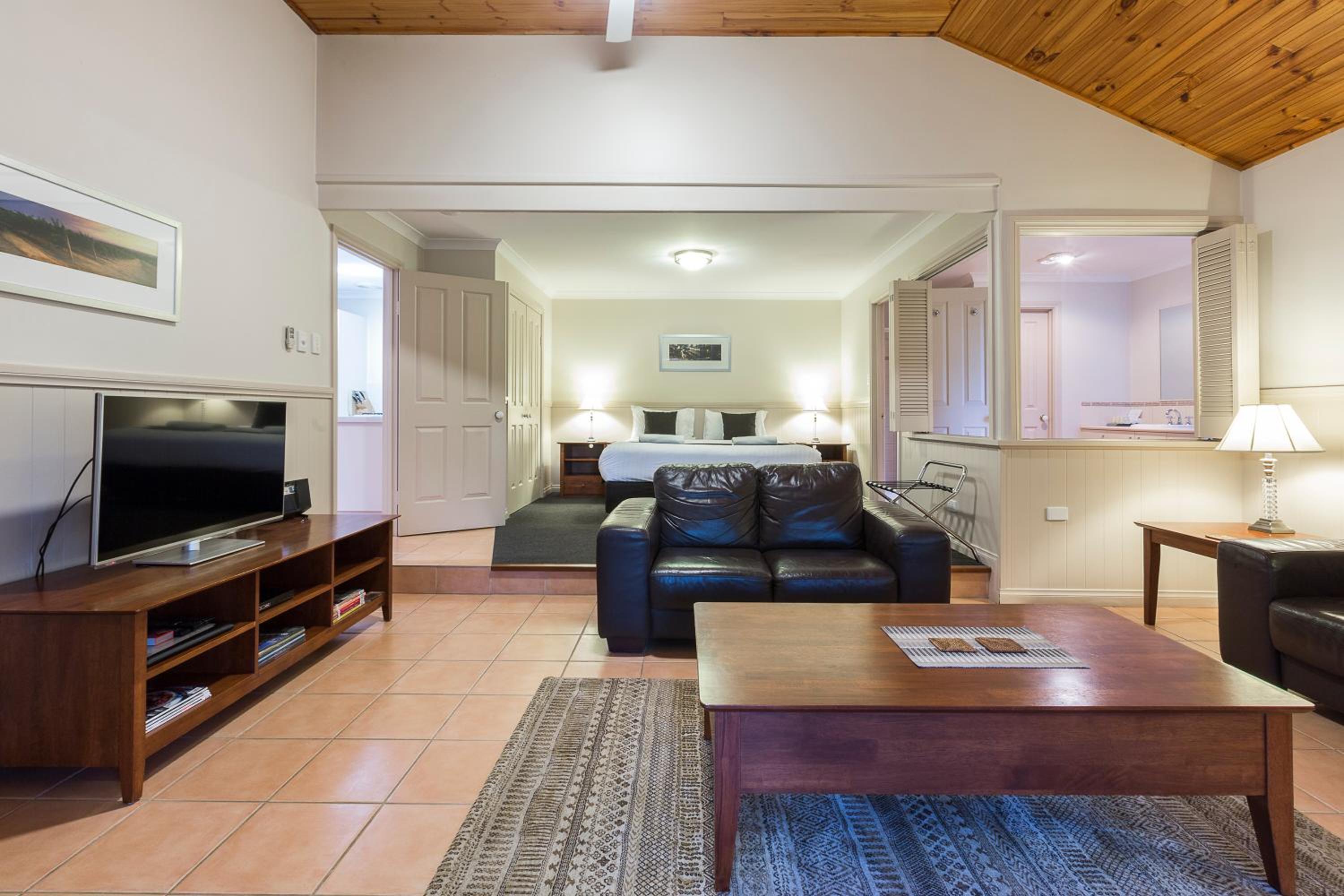 Bushy Lake Chalets