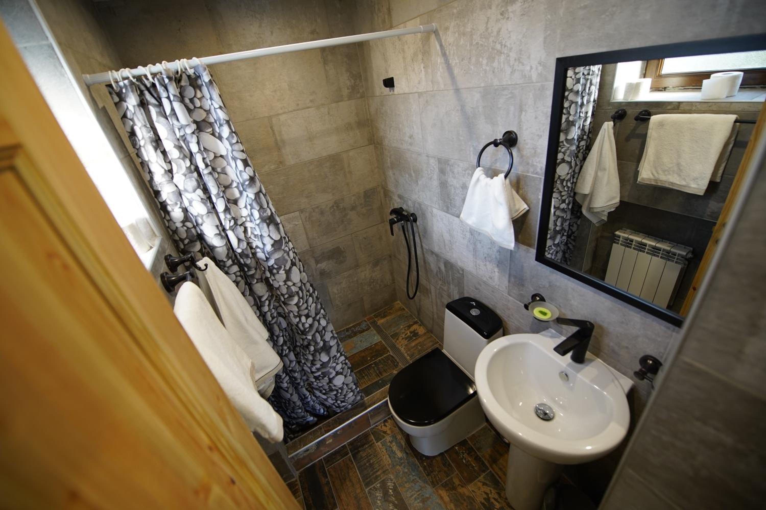 Gnishik Eco Lodge