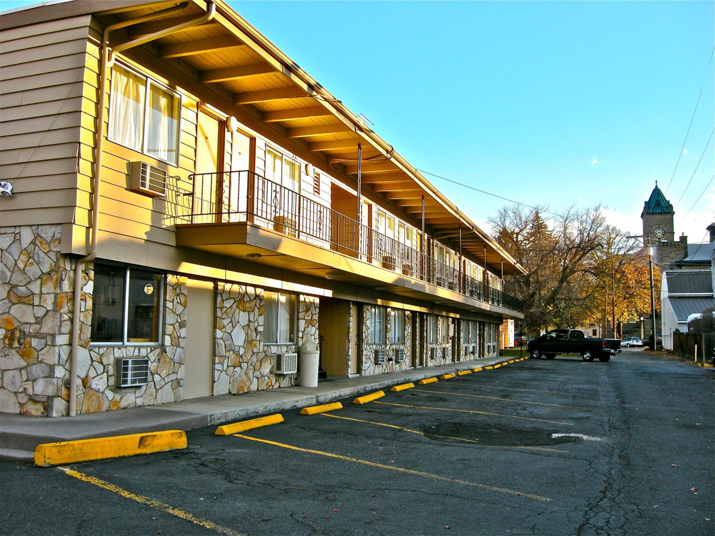 Baker City Vacations - Knights Inn - Baker City - Property Image 40