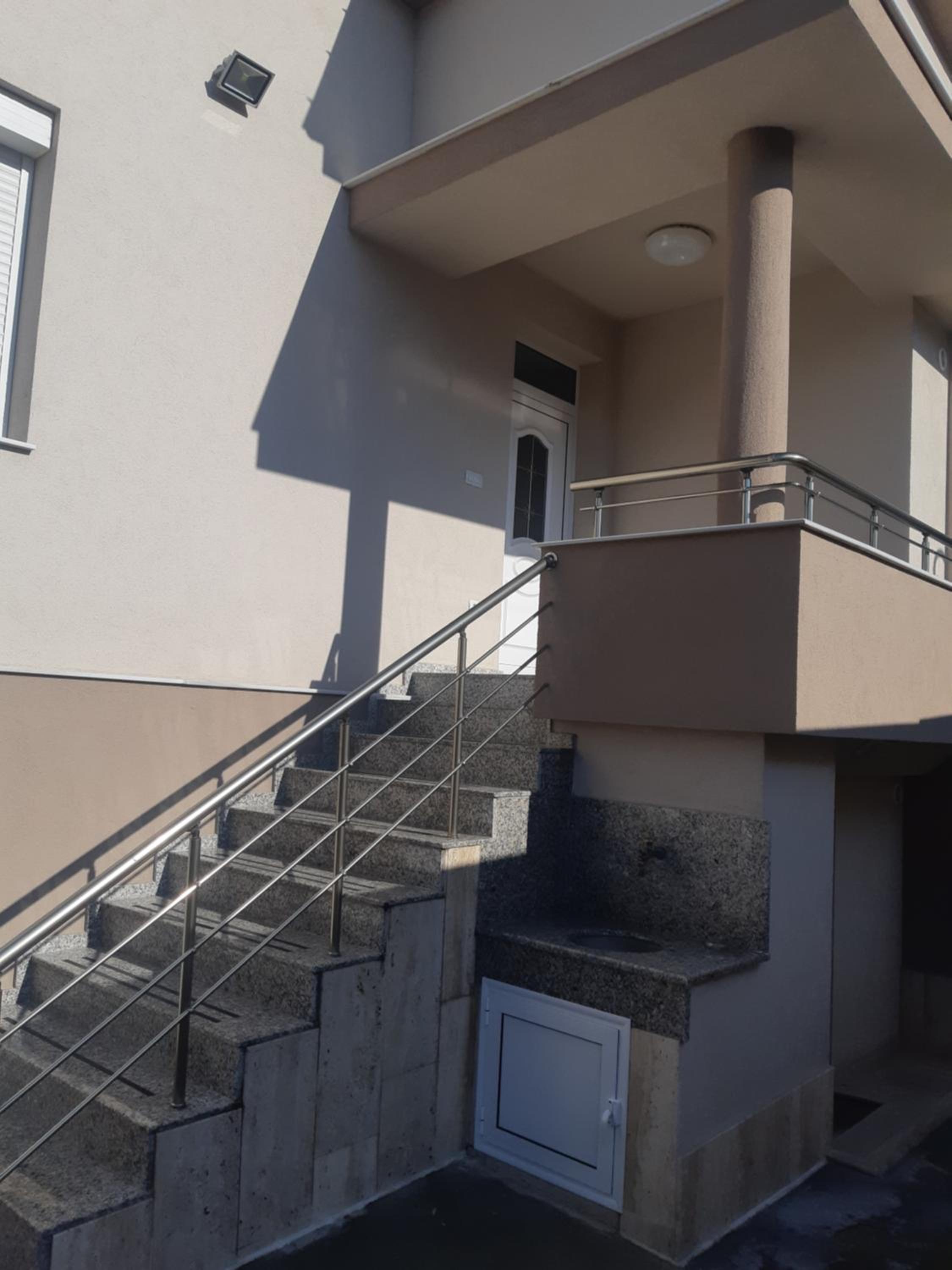 Villa Ros Guest House