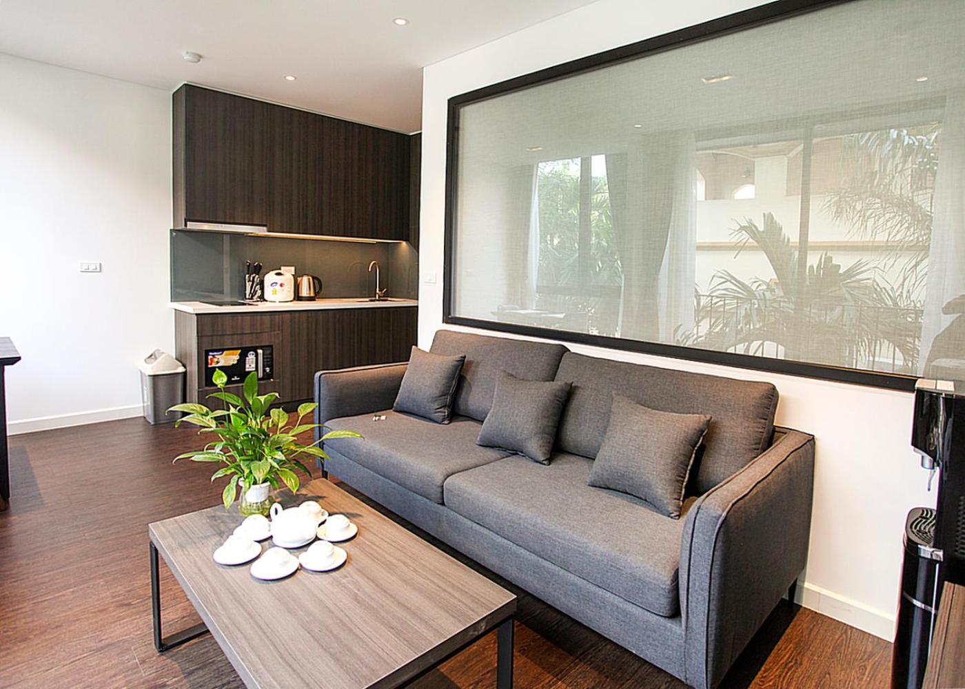 Hanoi Home 3 - Luxury Apartment in Tay Ho street
