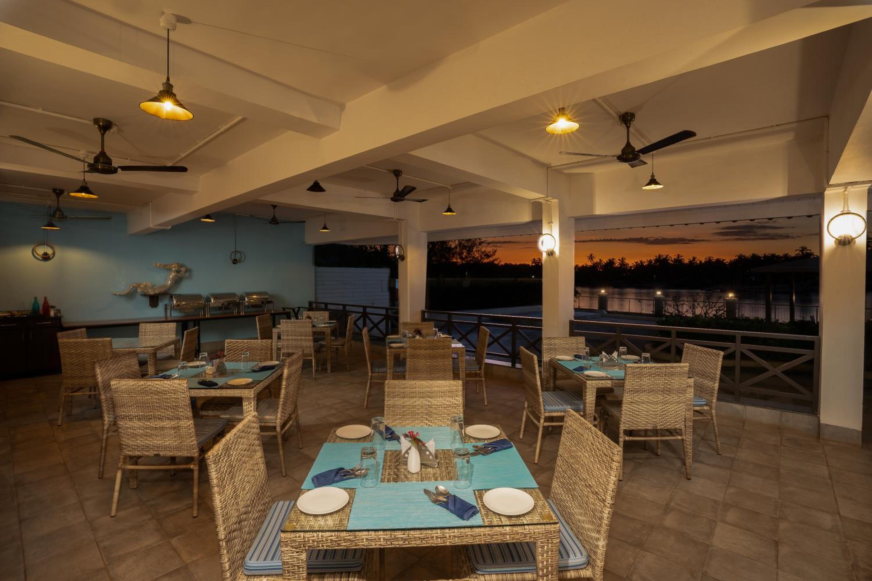 Indy Waterfront Resort