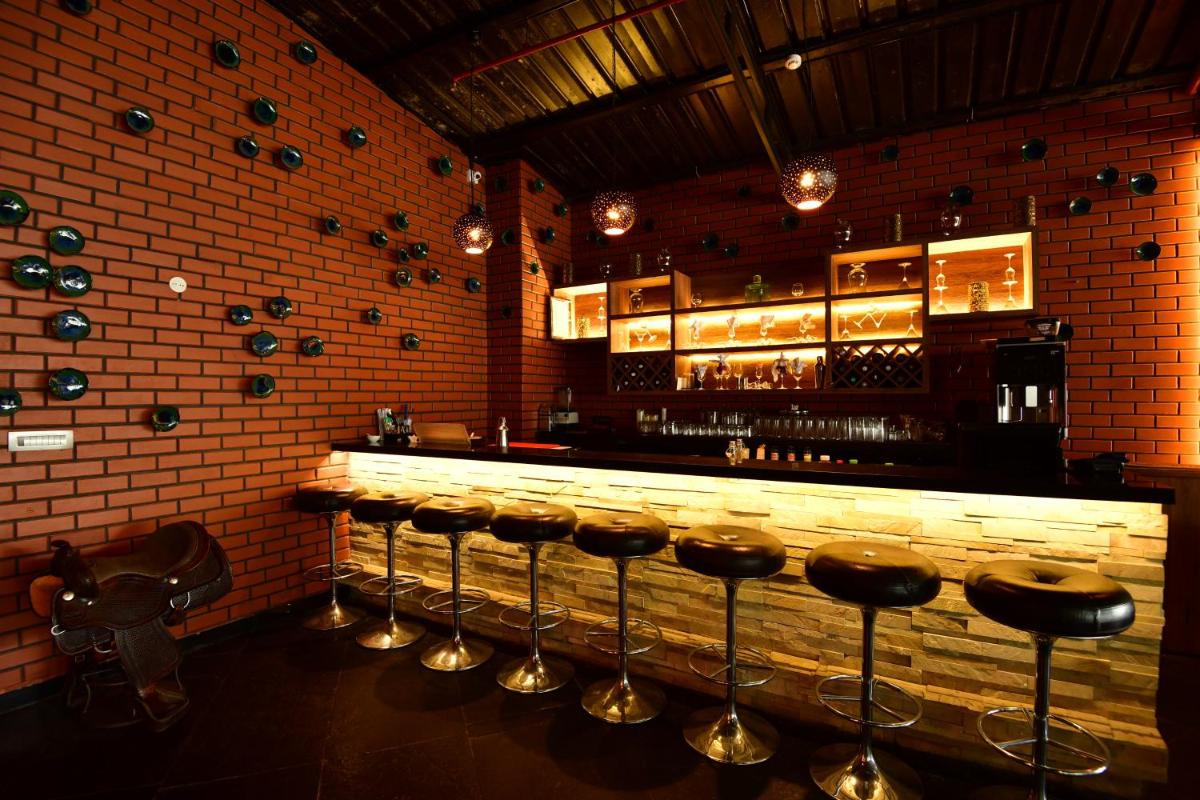 bar
