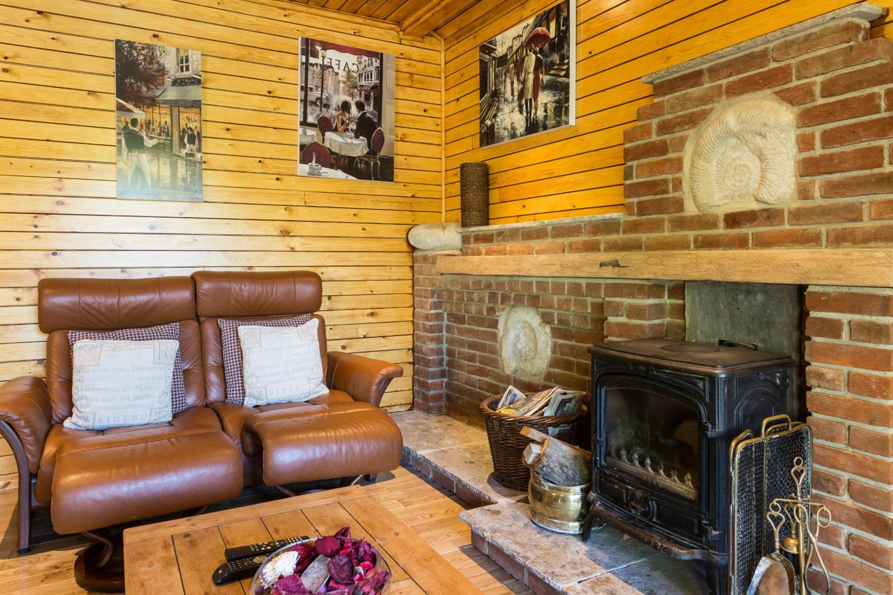 ASH Log Cabin